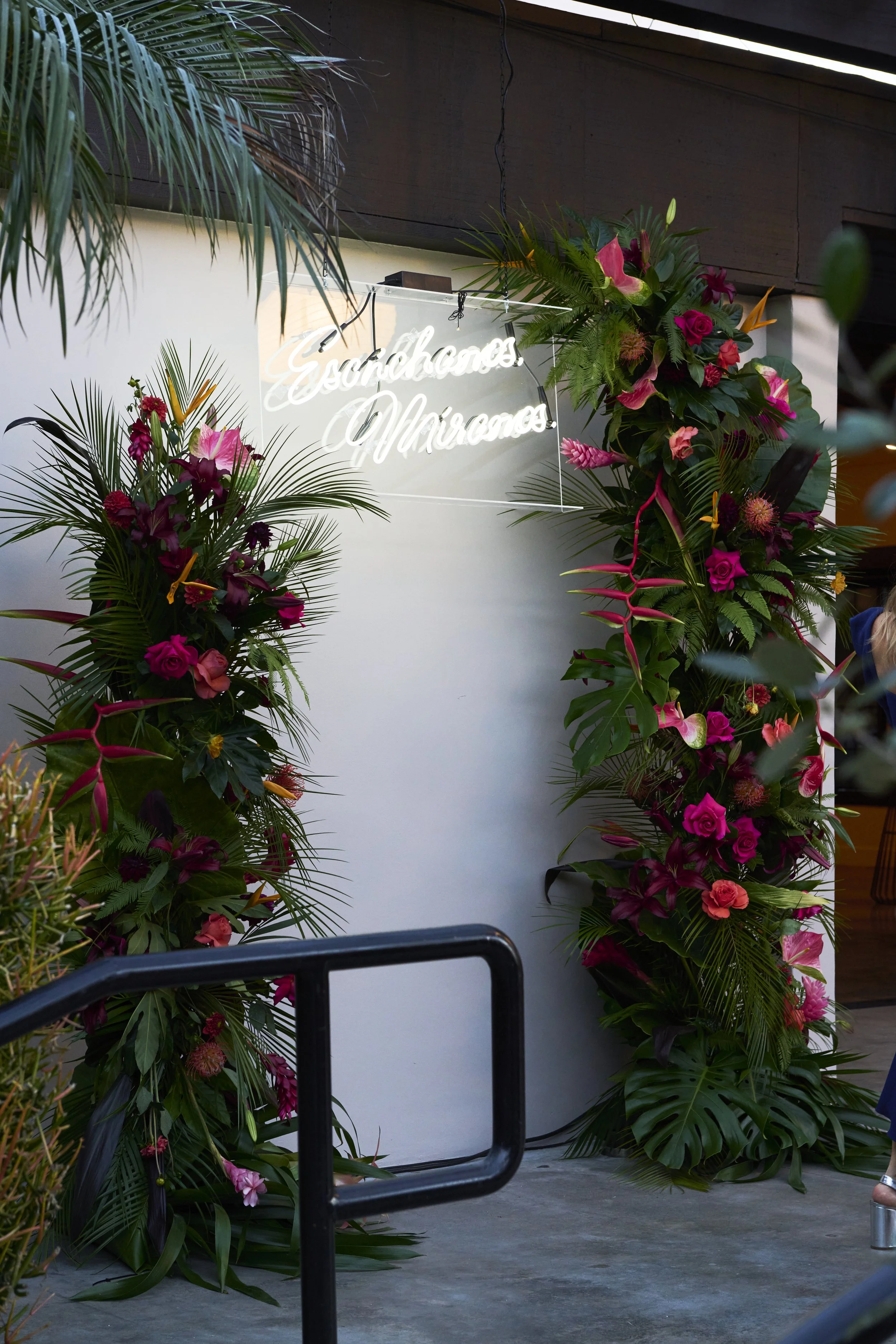Billboard & WhatsApp | Private dinner celebrating women in Latin music in Los Angeles | Photographer: Yasara Gunawardena | Florals: Gilly Flowers