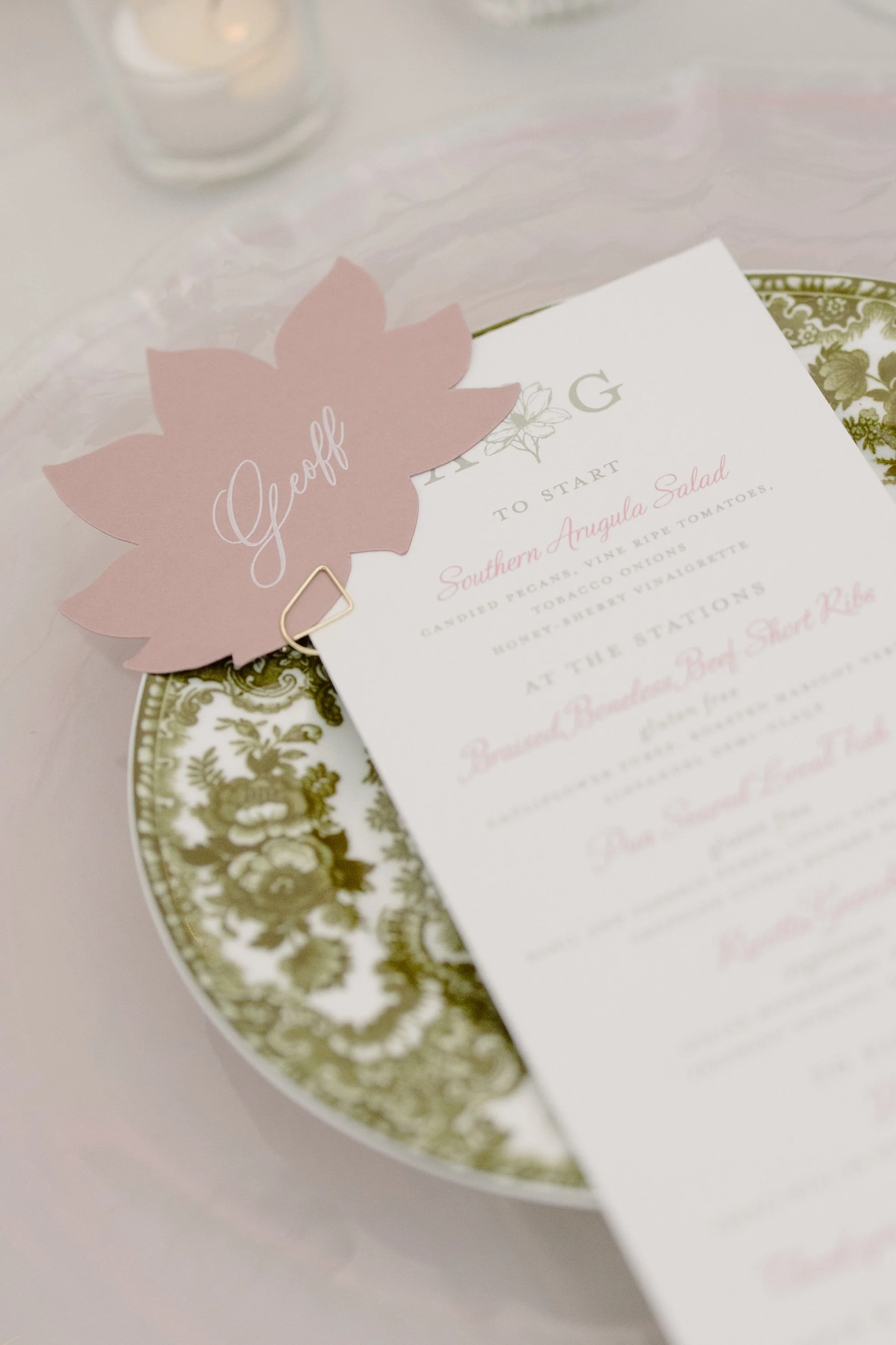 Annie + Geoff | Photographer: Janelle Putrich | Florals: Petal & Peach | Venue: The Gibbes Museum of Art 