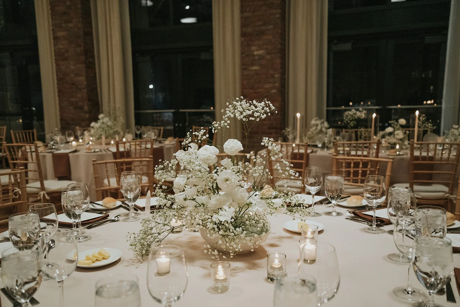 Lexi + Jacob | Photographer: Maria B Lung | Florals: Blxxm | Venue: Roundhouse, Beacon
