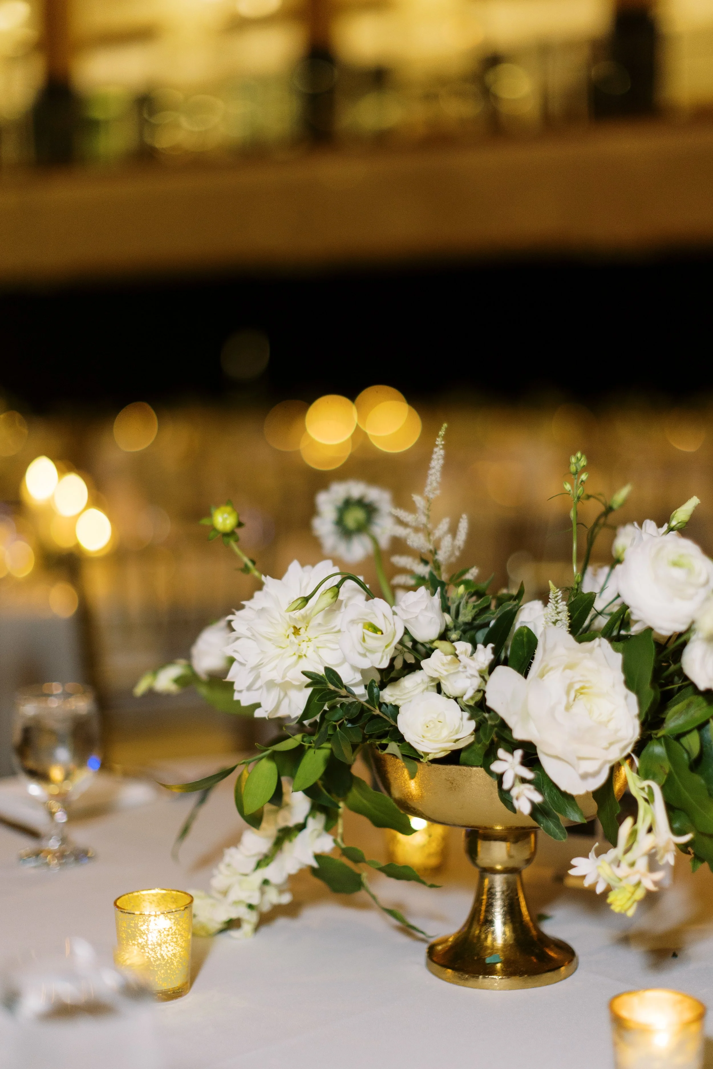 Maggie & Josh | Classic and romantic Charlotte, NC wedding | Photographer: Allison Hammond Creative | Florals: Springvine Designs