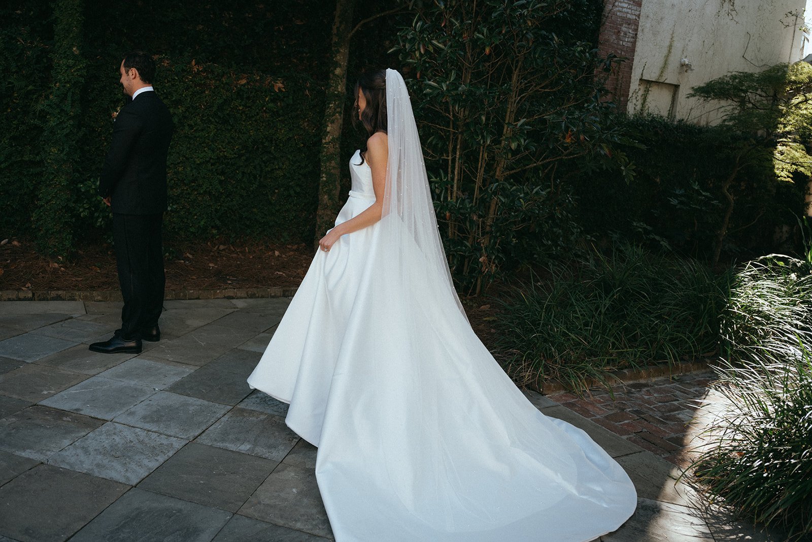 Alyssa + Zach | Photographer: N. Mickle | Florals: Moonlight Iris Designs | Venue: William Aiken House