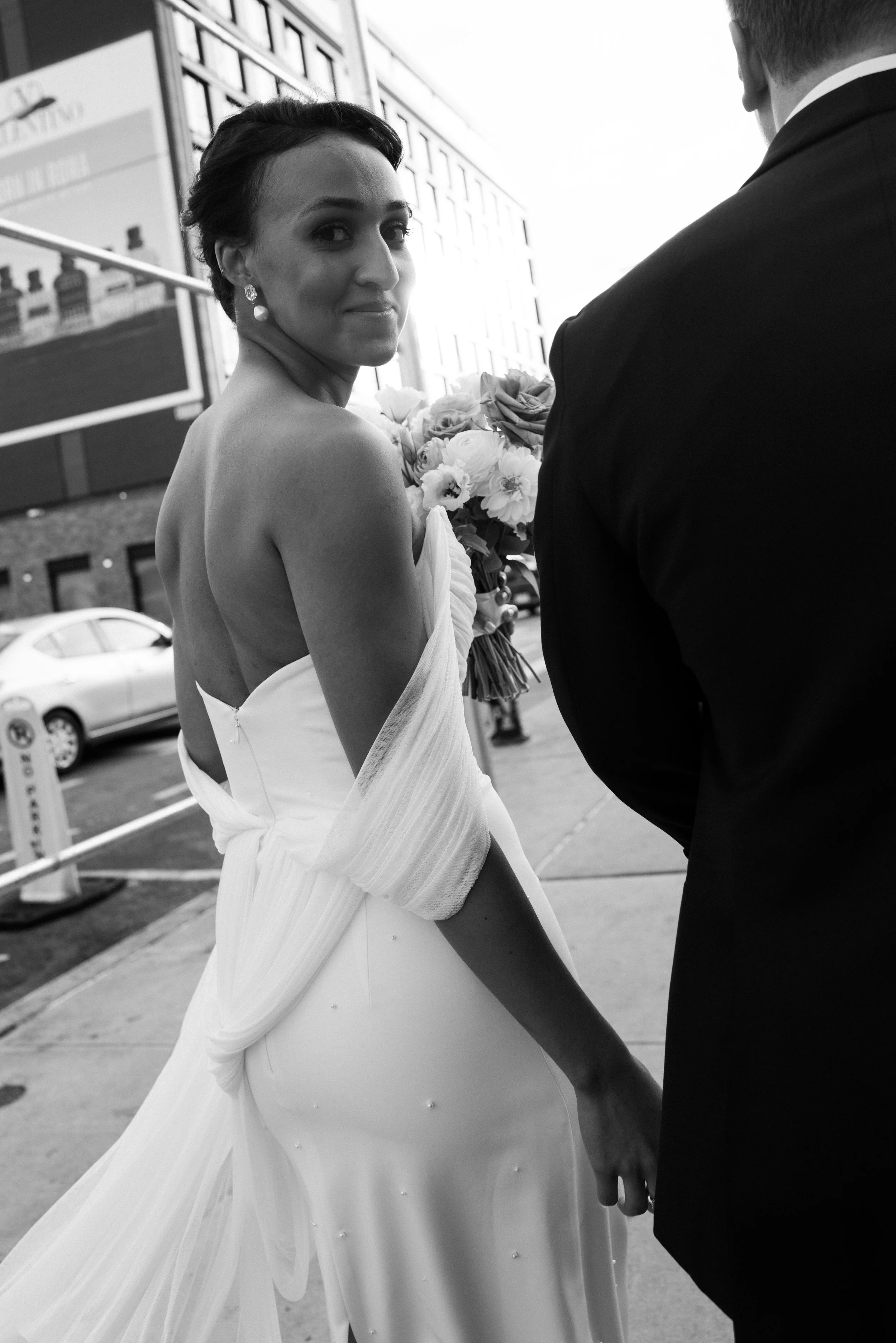 Gabby + Derek | Photographer: Allison Hammond Creative | Florals: Yellow Bow