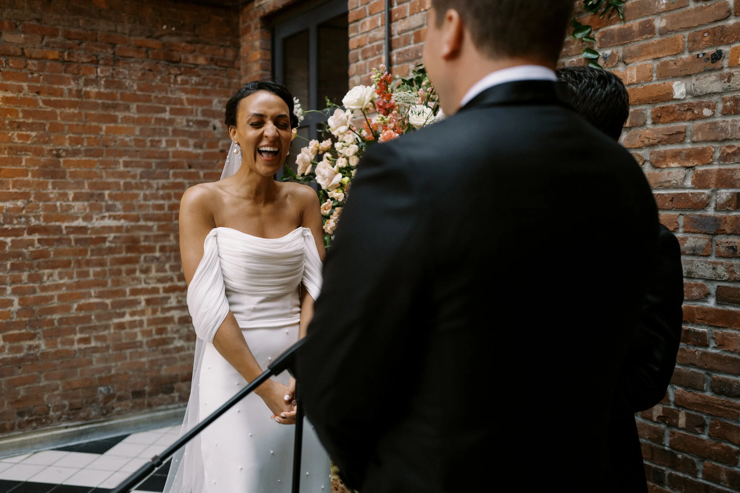 Gabby + Derek | Photographer: Allison Hammond Creative | Florals: Yellow Bow