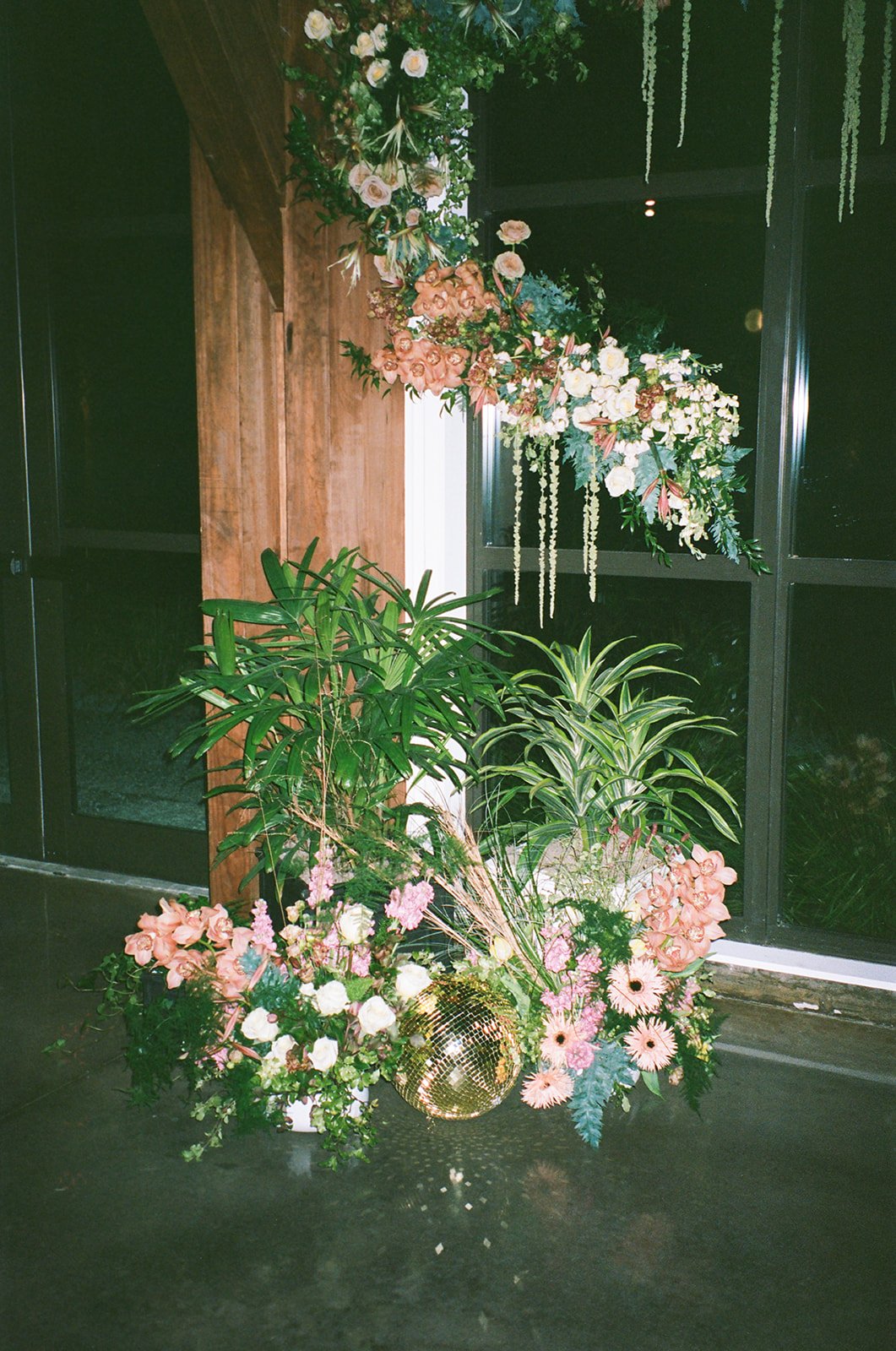 Raven + Alex | Photographer: Jennifer Austin | Florals: The Bearded Florist | Venue: The Dunlin