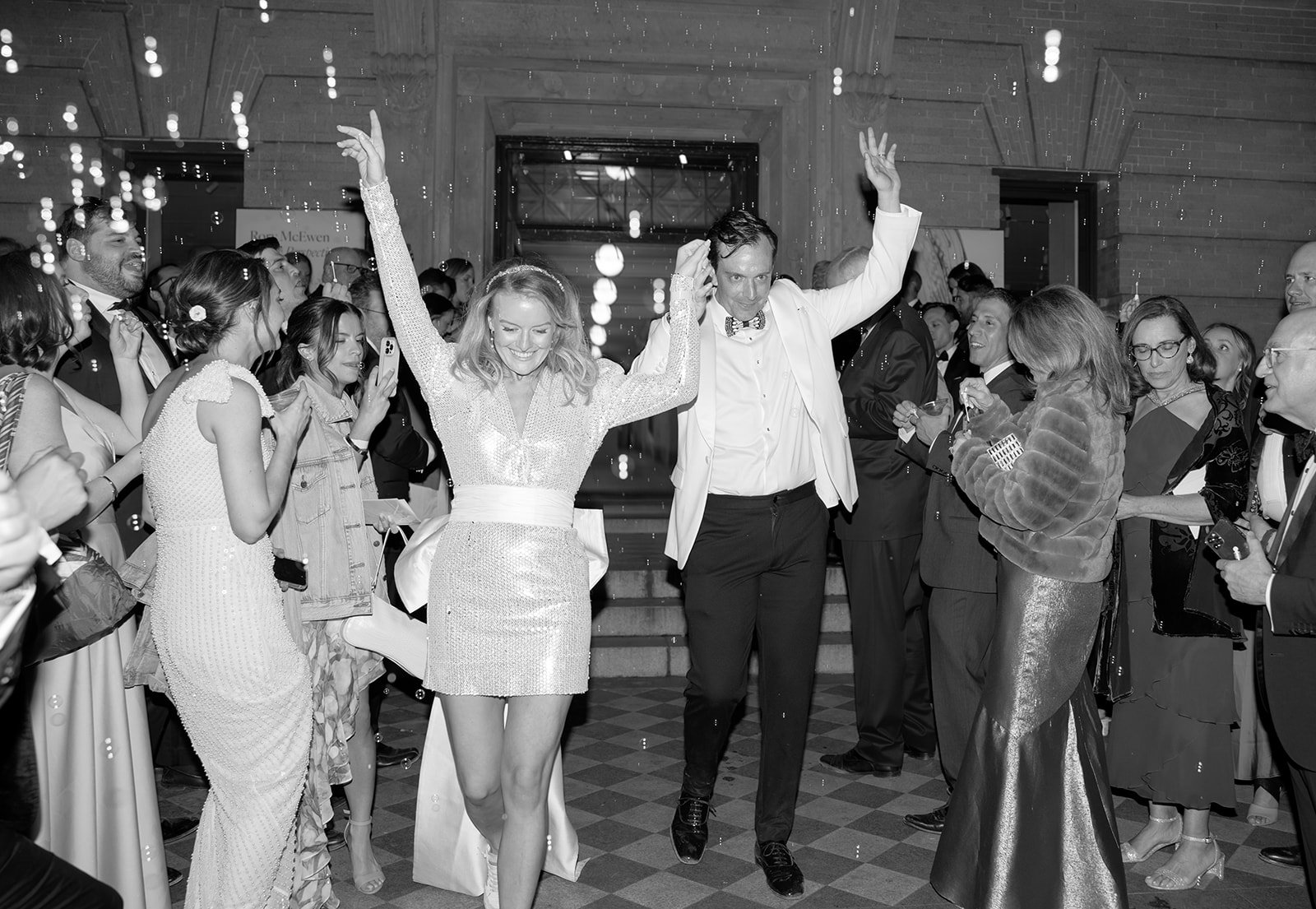 Annie + Geoff | Photographer: Janelle Putrich | Florals: Petal & Peach | Venue: The Gibbes Museum of Art 