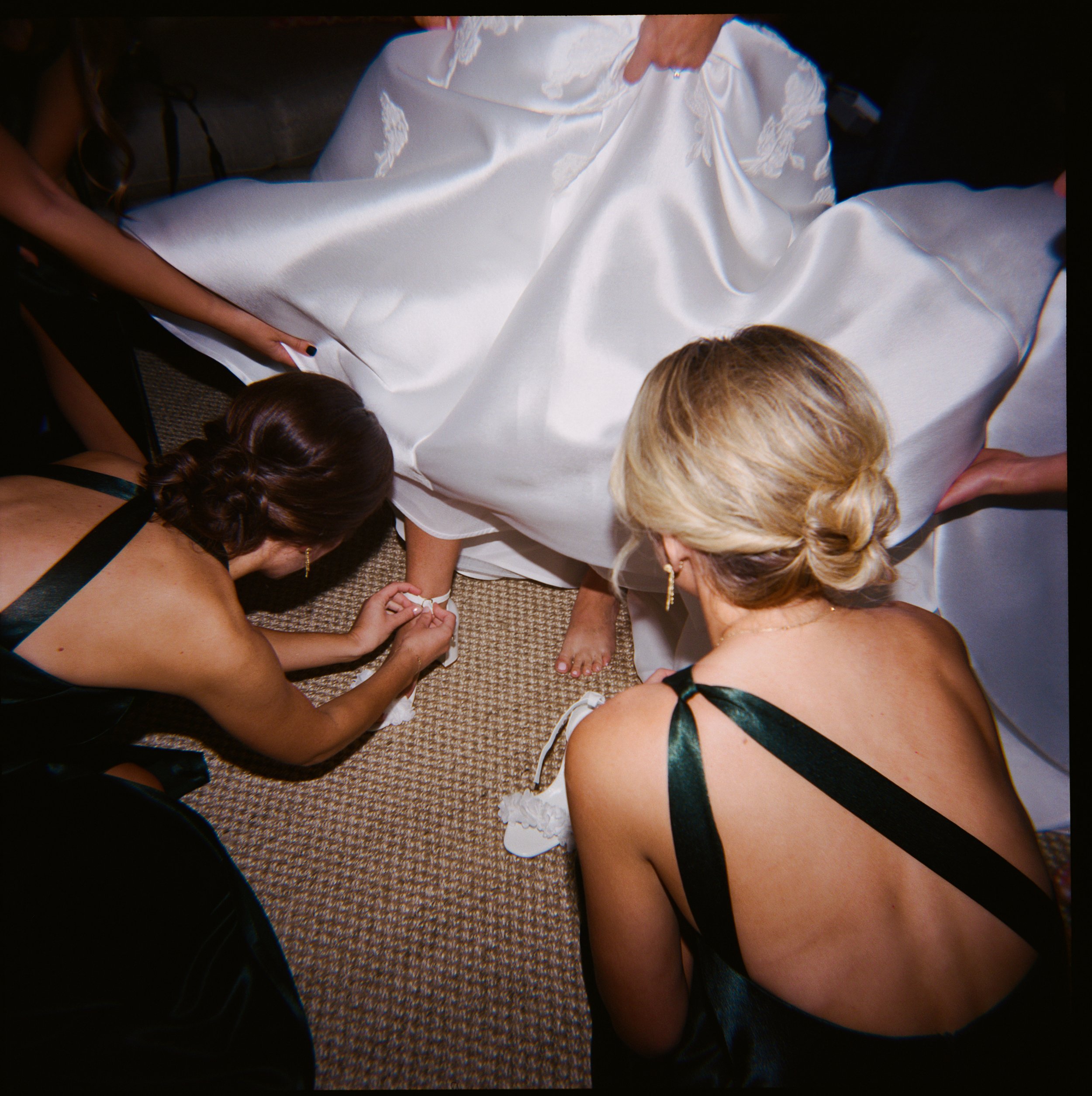 Maggie & Josh | Classic and romantic Charlotte, NC wedding | Photographer: Allison Hammond Creative | Florals: Springvine Designs