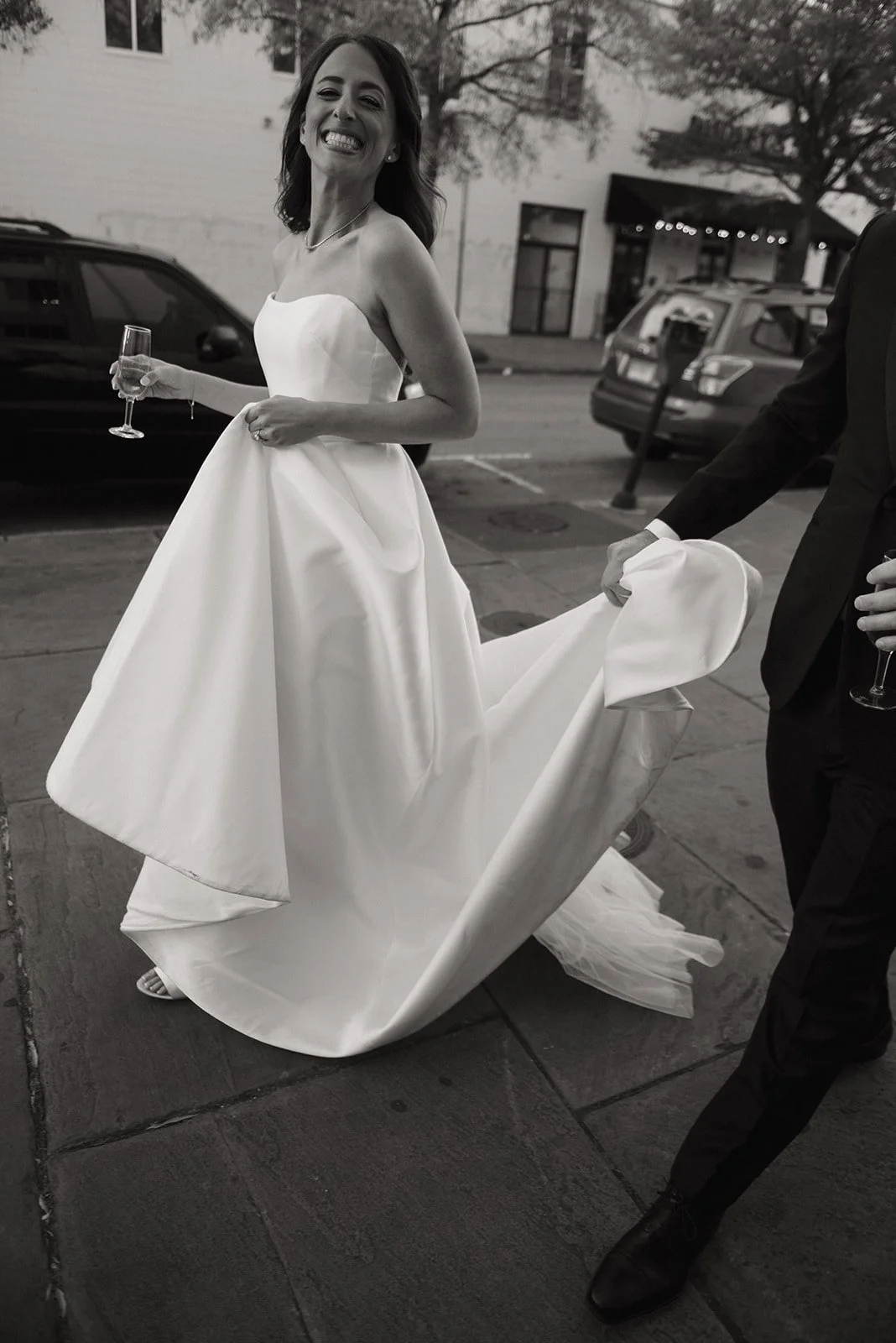 Alyssa + Zach | Photographer: N. Mickle | Florals: Moonlight Iris Designs | Venue: William Aiken House