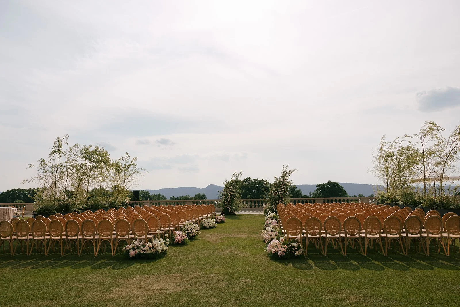 Isa + Cody | Photographer: Molly Adams | Florals: Matthew Muscarella | Venue: Sleepy Hollow Country Club