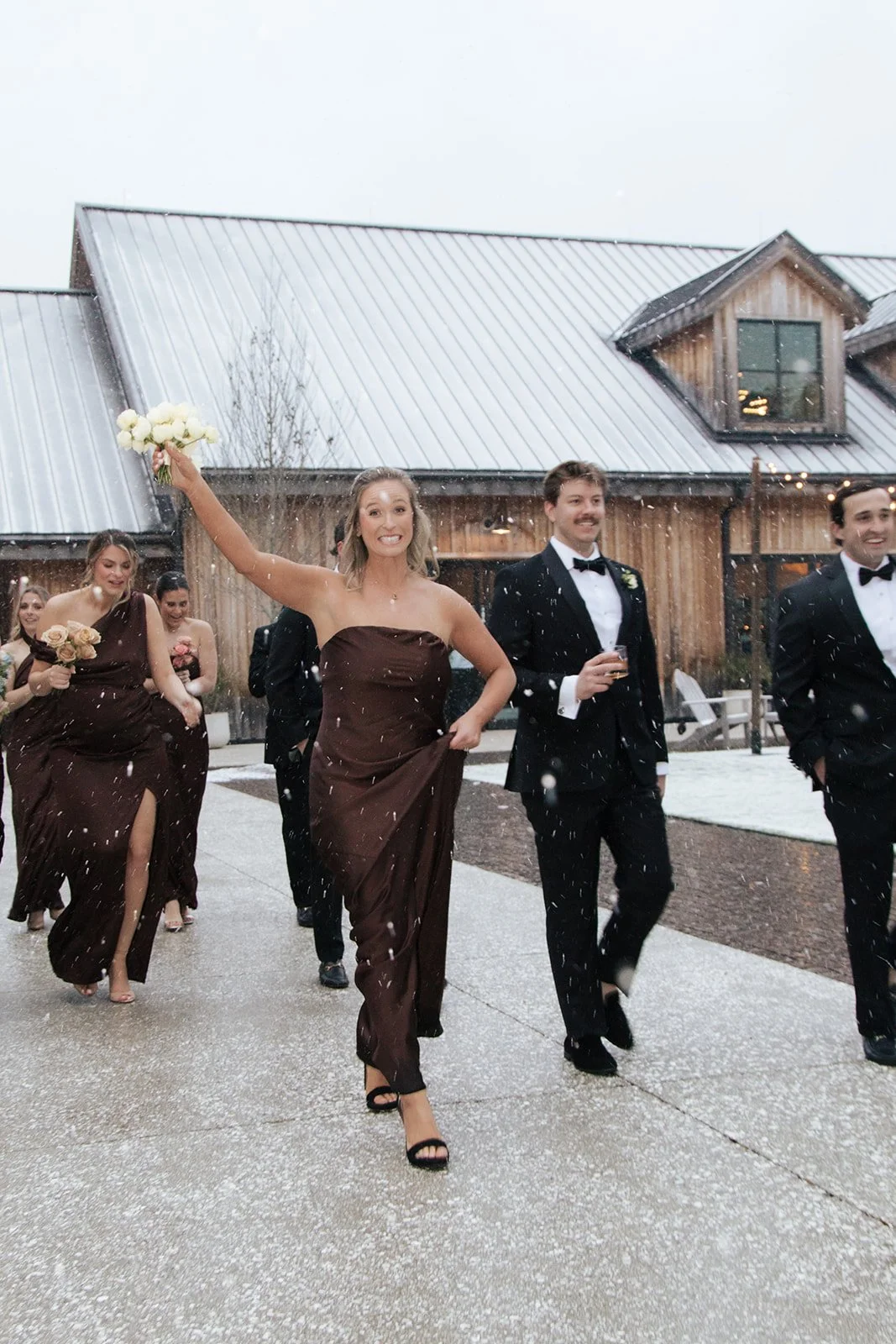Raven + Alex | Photographer: Jennifer Austin | Florals: The Bearded Florist | Venue: The Dunlin