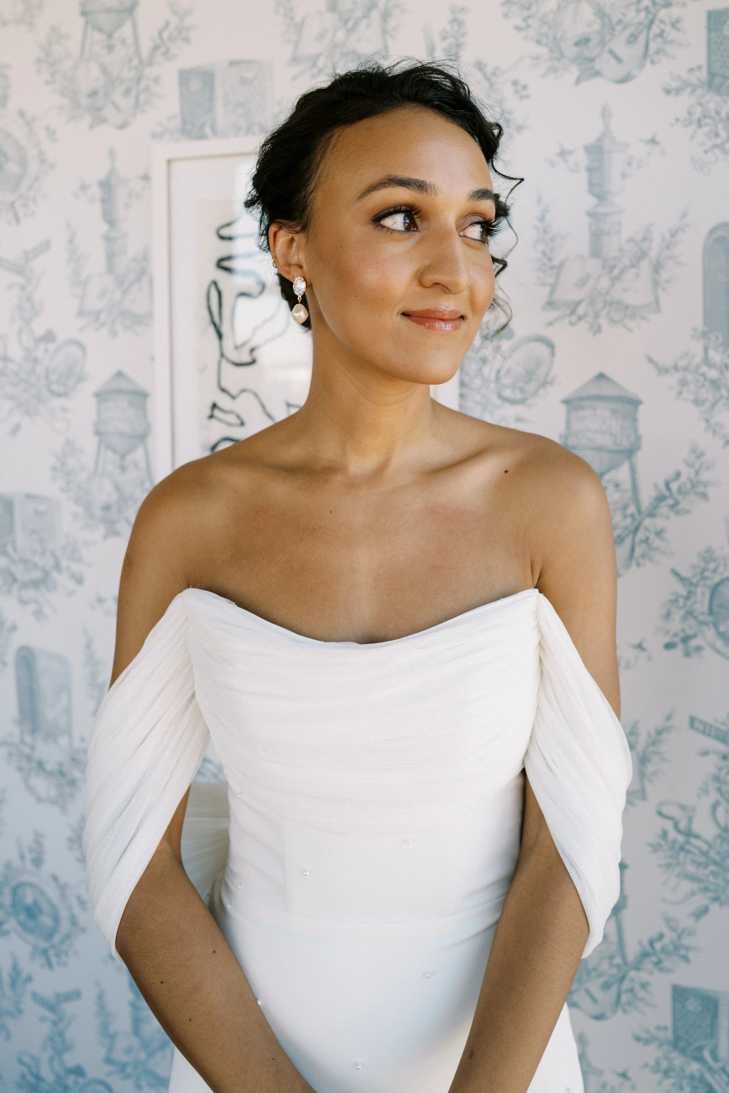 Gabby + Derek | Photographer: Allison Hammond Creative | Florals: Yellow Bow