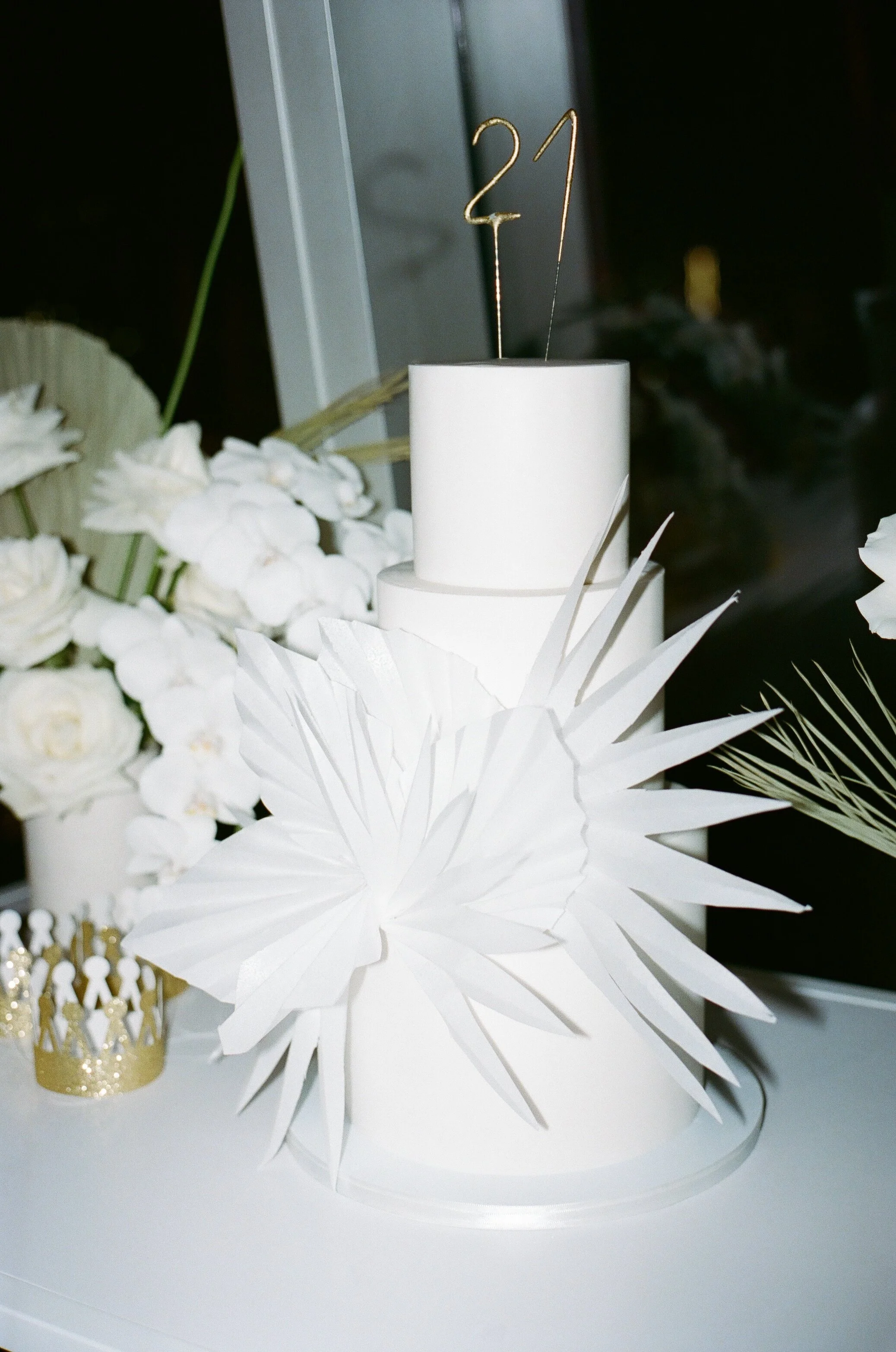 Ian's 21st Birthday | St. Tropez-inspired Manhattan penthouse party at The Standard East Village | Photographer: Allison Hammond Creative | Florals: Blxxm Design