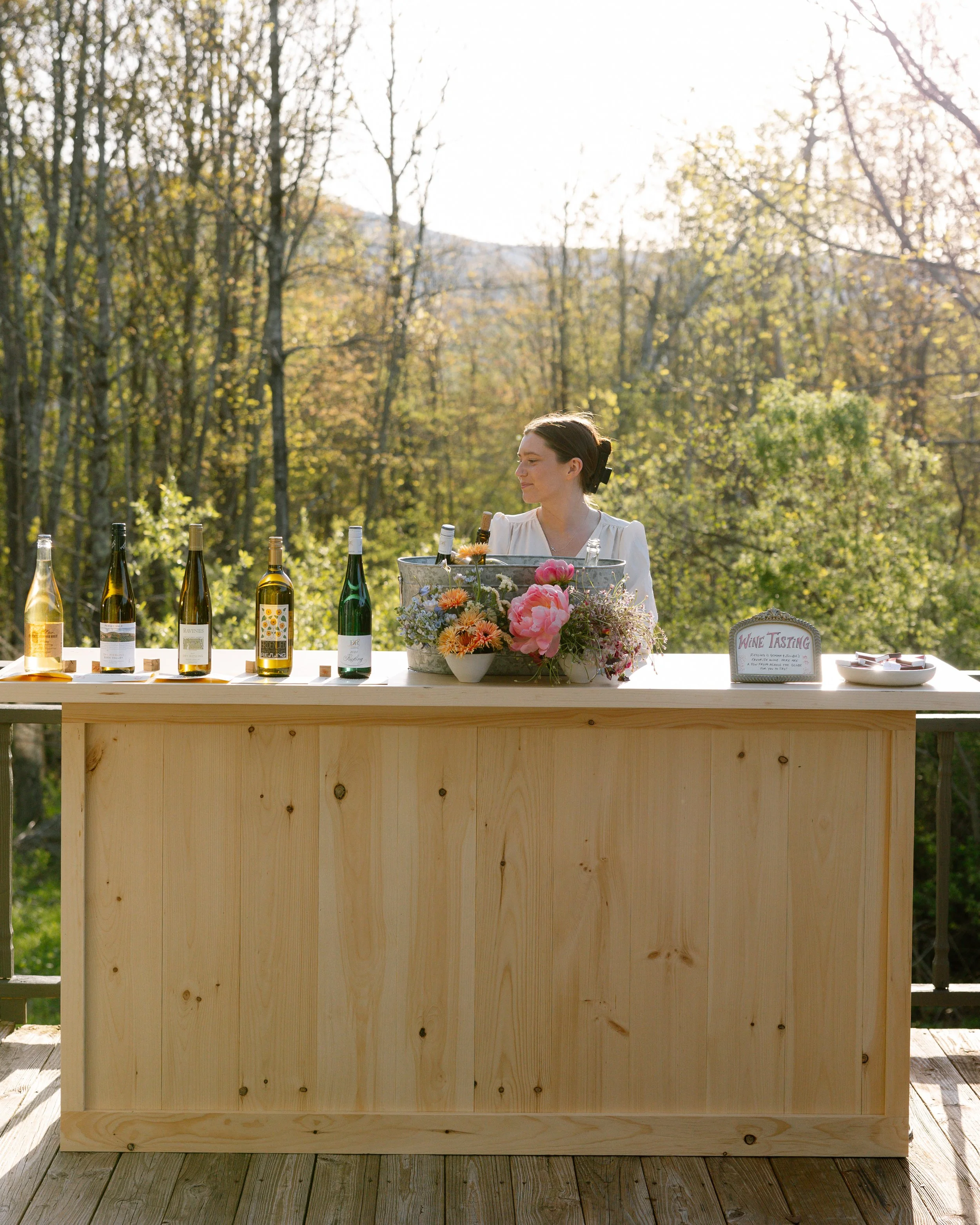 Gemma + Julian | Photographer: Tess Schilke | Florals: Justin Reis | Venue: Hotel Lilien