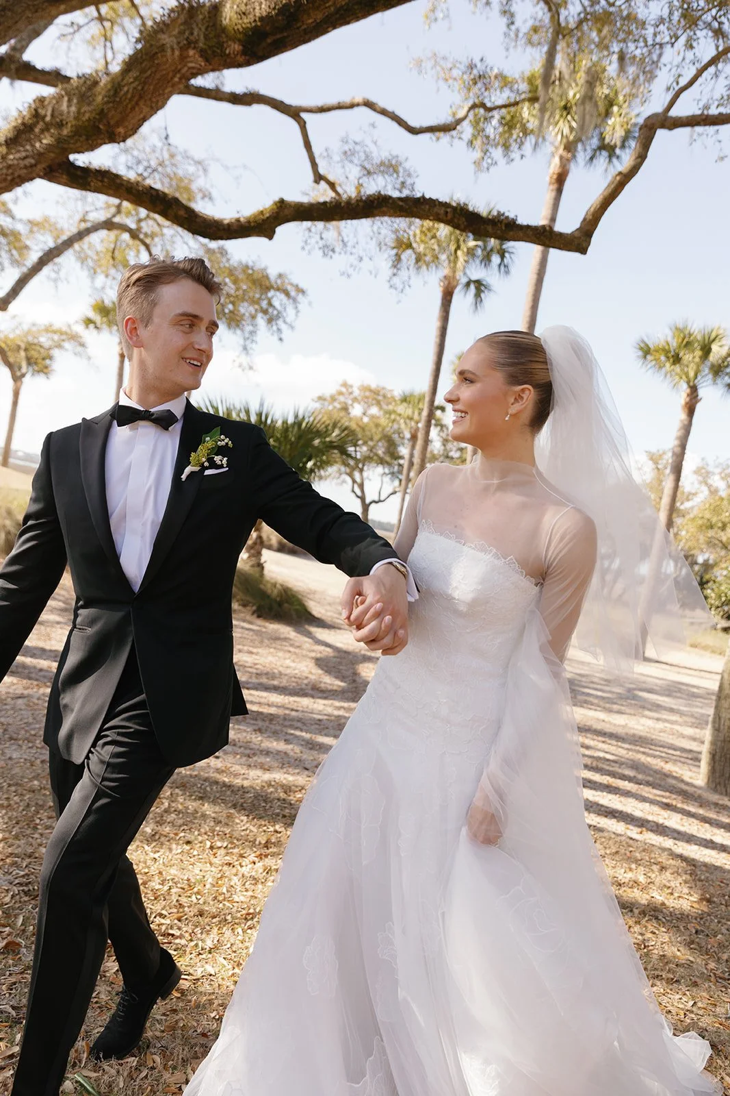 Isabelle + Carl | Photographer: Katie McCuin | Florals: Petaloso | Venue: Kiawah Island Club River Course
