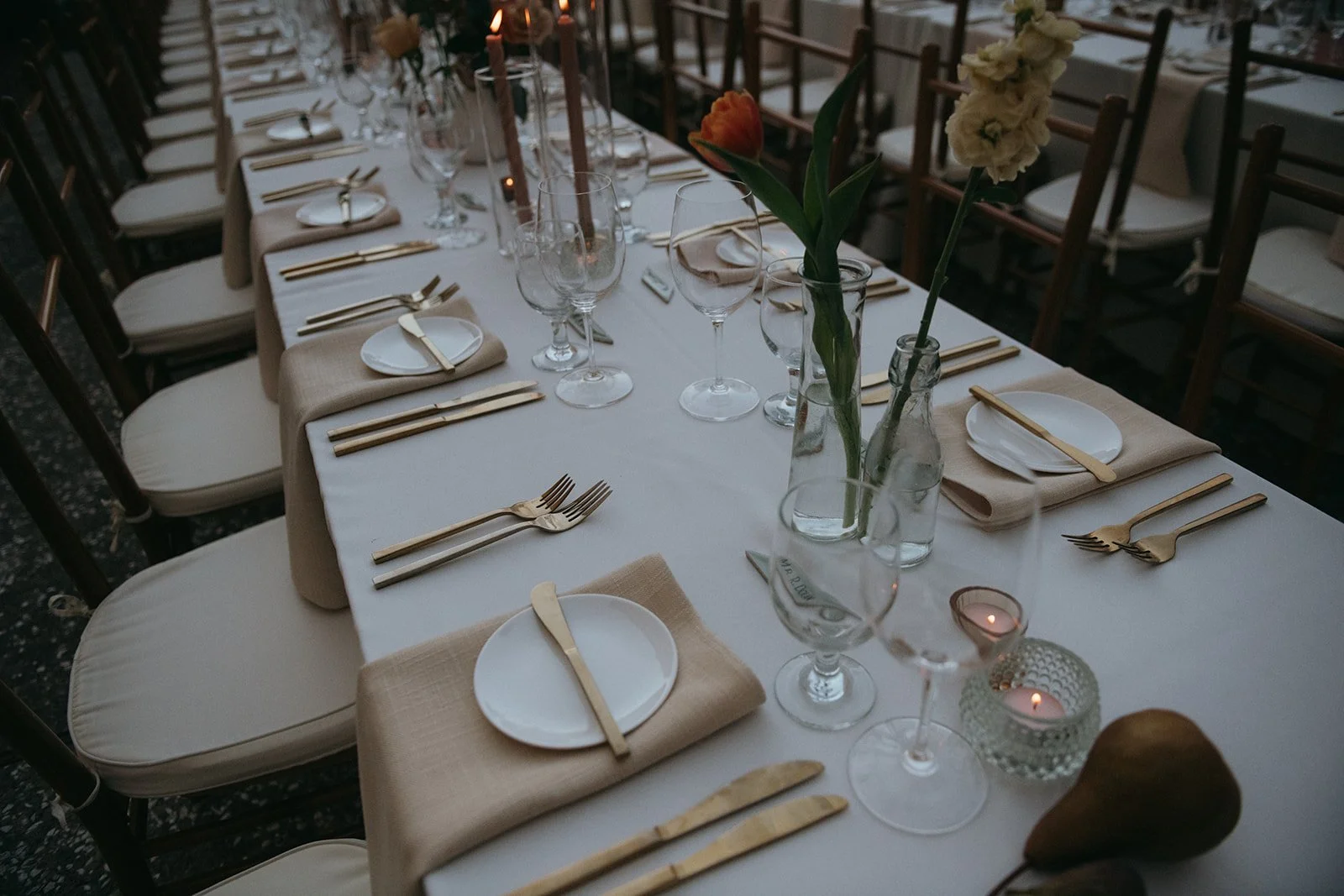 Alyssa + Zach | Photographer: N. Mickle | Florals: Moonlight Iris Designs | Venue: William Aiken House