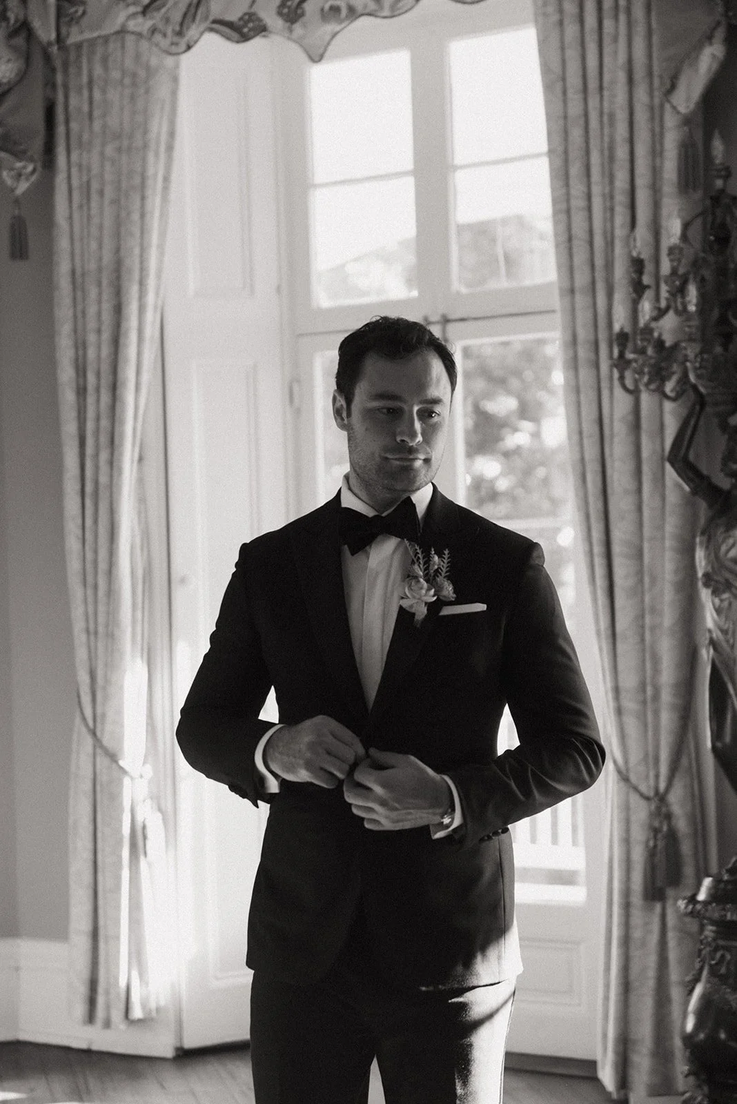 Alyssa + Zach | Photographer: N. Mickle | Florals: Moonlight Iris Designs | Venue: William Aiken House