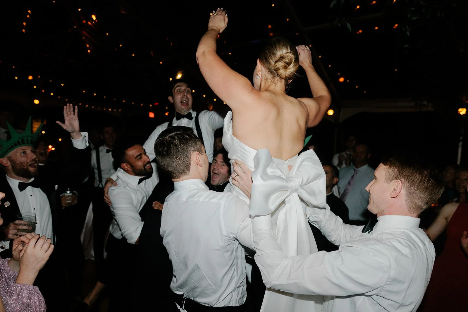 Louise + Shaun | Photo: Vik Moon | Florals: Lulo Floral | Venue: Cooper Hewitt