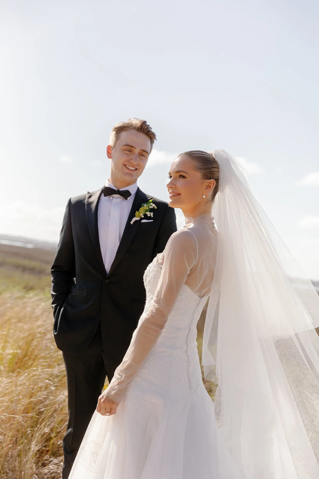 Isabelle + Carl | Photographer: Katie McCuin | Florals: Petaloso | Venue: Kiawah Island Club River Course