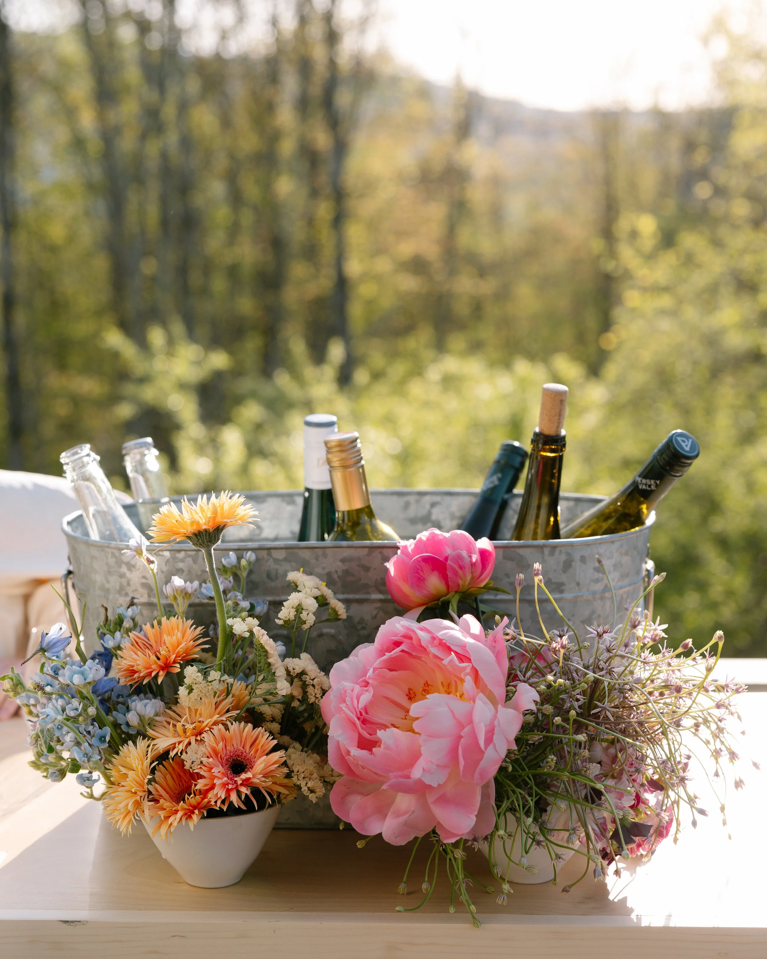 Gemma + Julian | Photographer: Tess Schilke | Florals: Justin Reis | Venue: Hotel Lilien