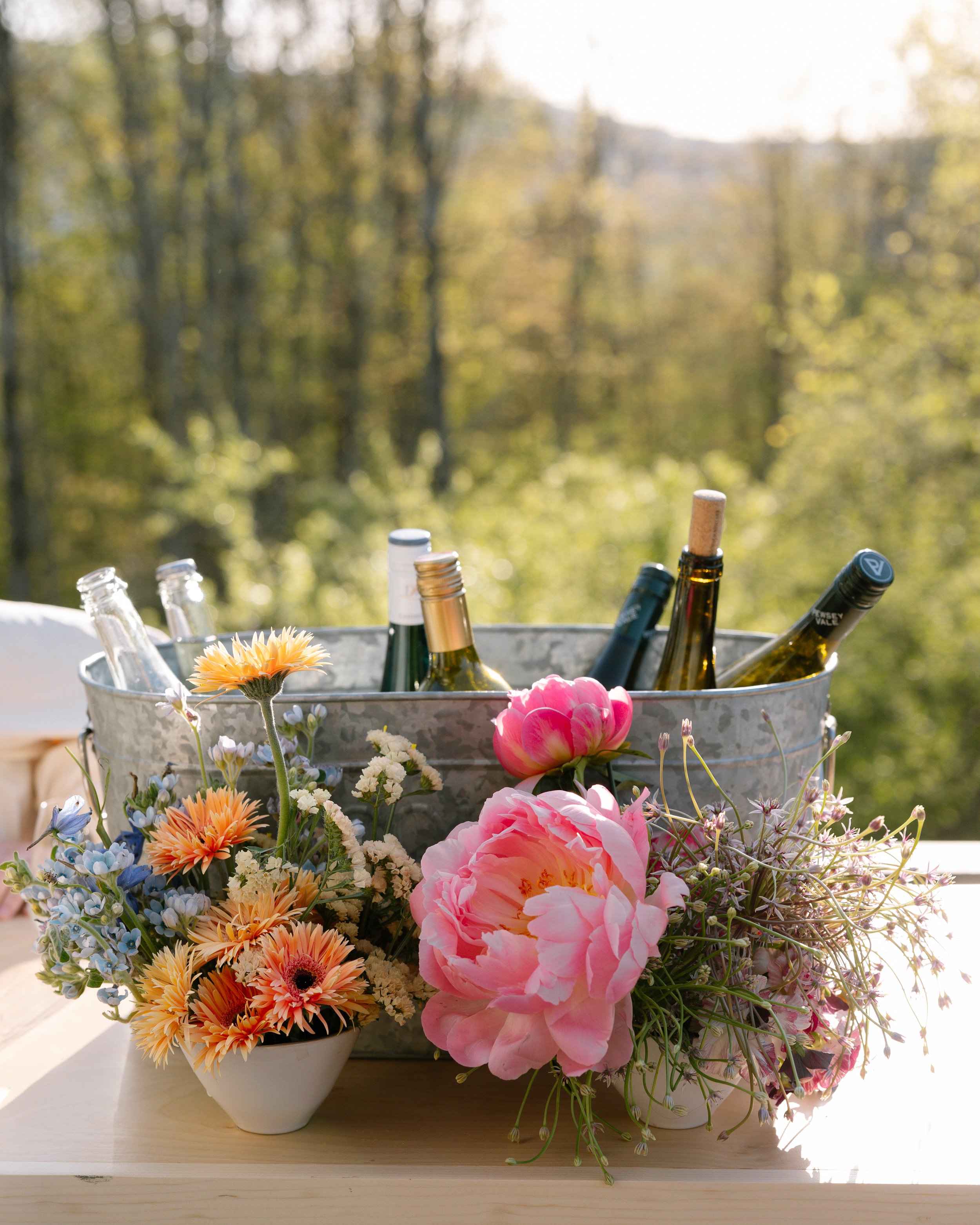 Gemma + Julian | Photographer: Tess Schilke | Florals: Justin Reis | Venue: Hotel Lilien