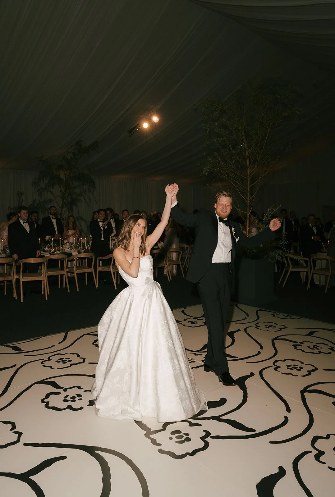 Isa + Cody | Photographer: Molly Adams | Florals: Matthew Muscarella | Venue: Sleepy Hollow Country Club