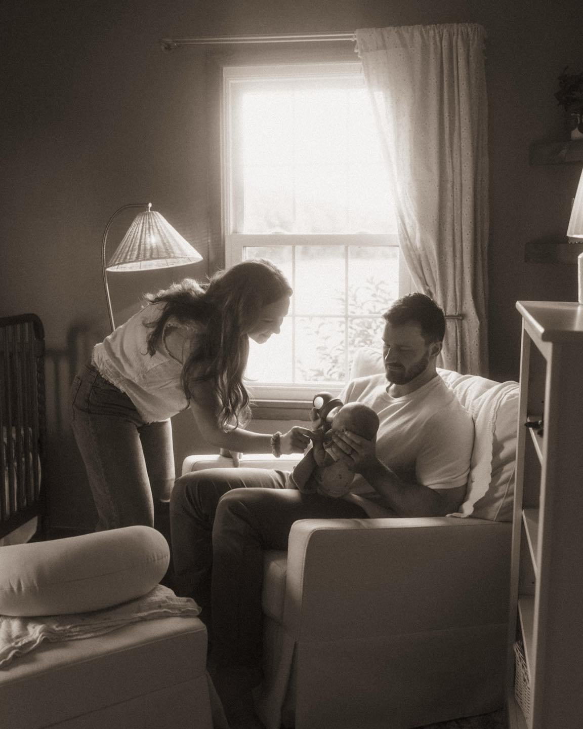 Sweet newborn moments in black and white :)

&bull;
&bull;
.
#clevelandphotographer
#youngstownphotographer
#pittsburghphotographer
#photoshootinspo
#elopementphotographer
#filmphotography
#vintagephotos