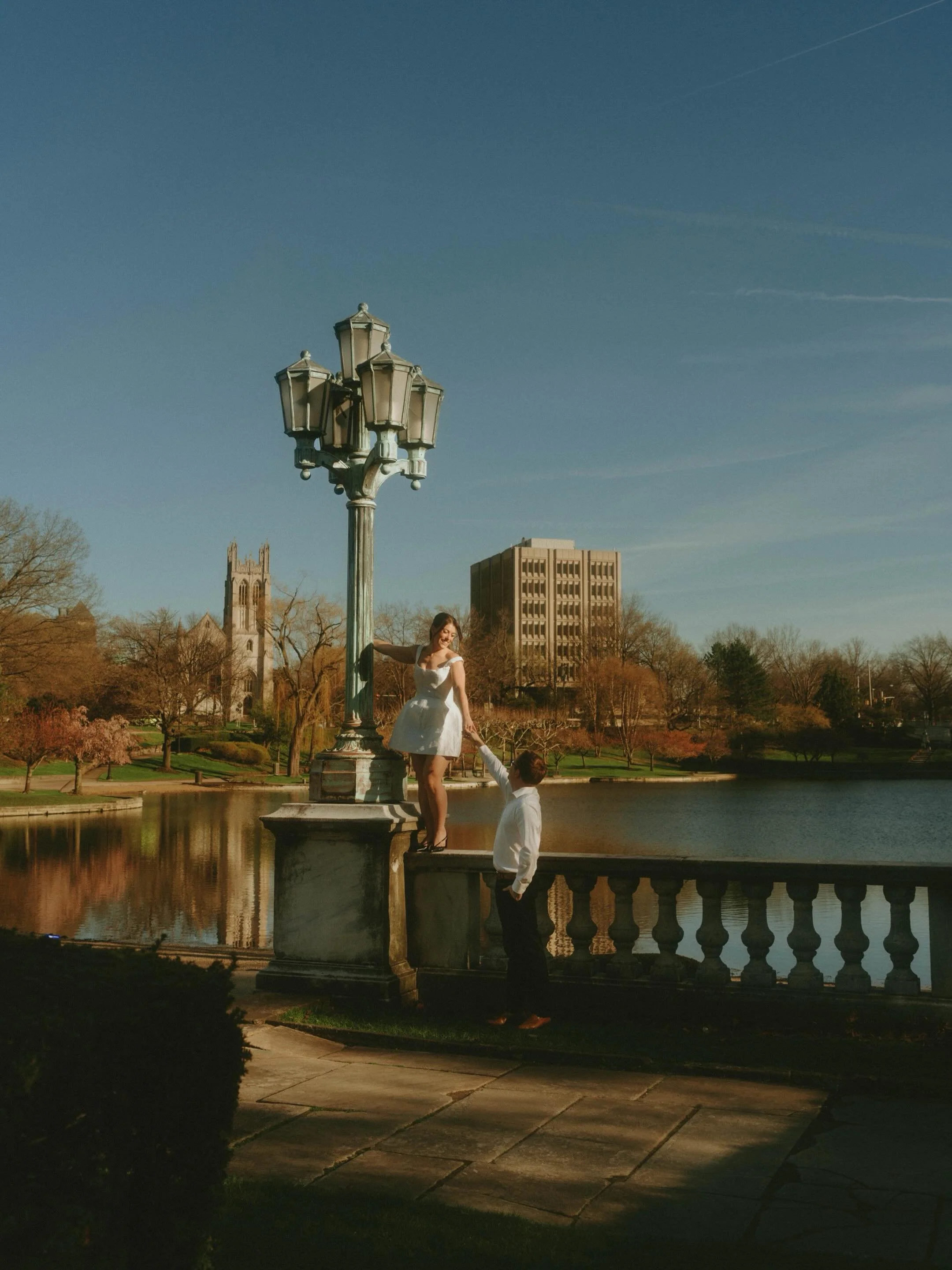 Emily + Austin&rsquo;s engagement session~
Pt 1:CHERRY BLOSSOMS
✨🌸🫶🏻

&bull;
&bull;
.

#clevelandweddingphotographer
#ohioweddingphotographer
#elopementphotographer
#documentaryweddingphotographer
#filmweddingphotographer