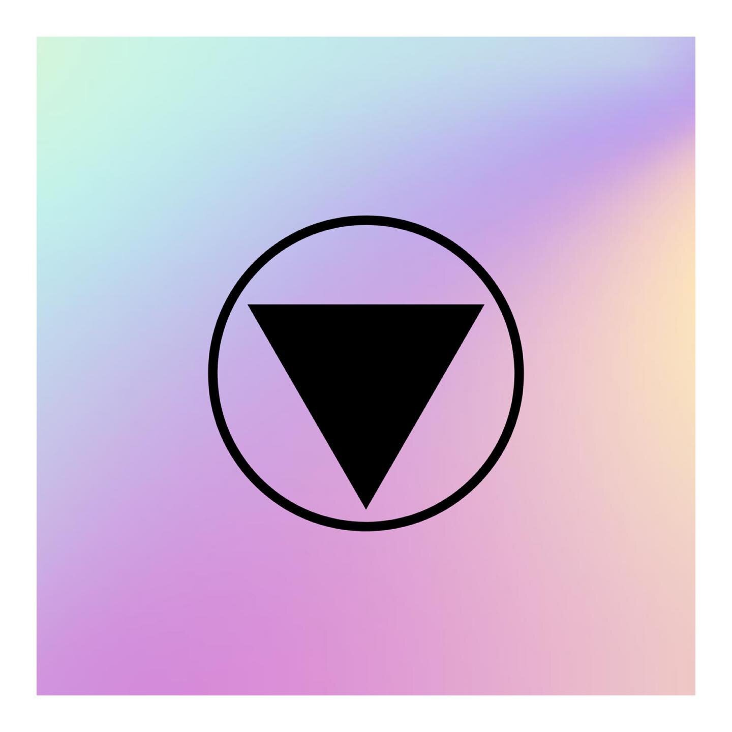 Within 𝐓𝐡𝐞 𝐂𝐨𝐥𝐥𝐞𝐜𝐭𝐢𝐯𝐞, the elemental sign for water symbolizes 𝐡𝐞𝐚𝐥𝐢𝐧𝐠.⁣
⁣
Water is regeneration.⁣
Water is dreamy.⁣
Water is change.⁣
Water is stability.⁣
Water is receiving.⁣
Water is purification.⁣
⁣
𝐖𝐚𝐭𝐞𝐫 is 𝐡𝐞𝐚𝐥𝐢𝐧?