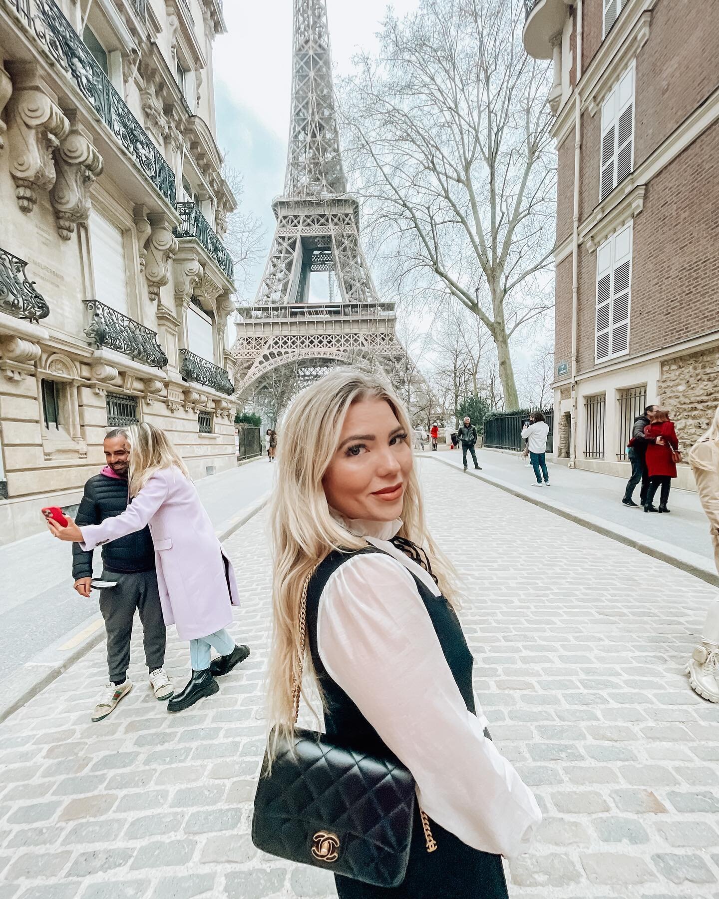 Sharing our Paris itinerary on the blog today!

Complete with ~everything~ we did over the week!! You can find the link in my stories or at the link in my bio 🤍 

What&rsquo;s your favorite thing to do in Paris?