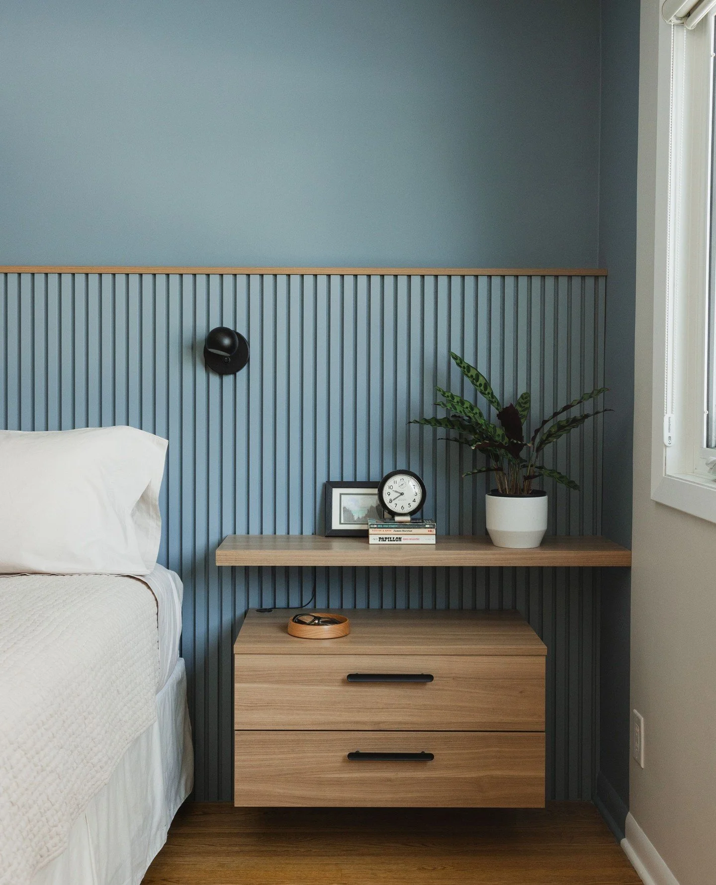 We start with how you live.
⁠
We start with:⁠
&bull; How you wake up⁠
&bull; Where you drop your bag⁠
&bull; How you host⁠
&bull; What frustrates you daily⁠
⁠
Function shapes form.⁠
⁠
Then we layer:⁠
Material. Texture. Detail. Personality.⁠
⁠
The goa