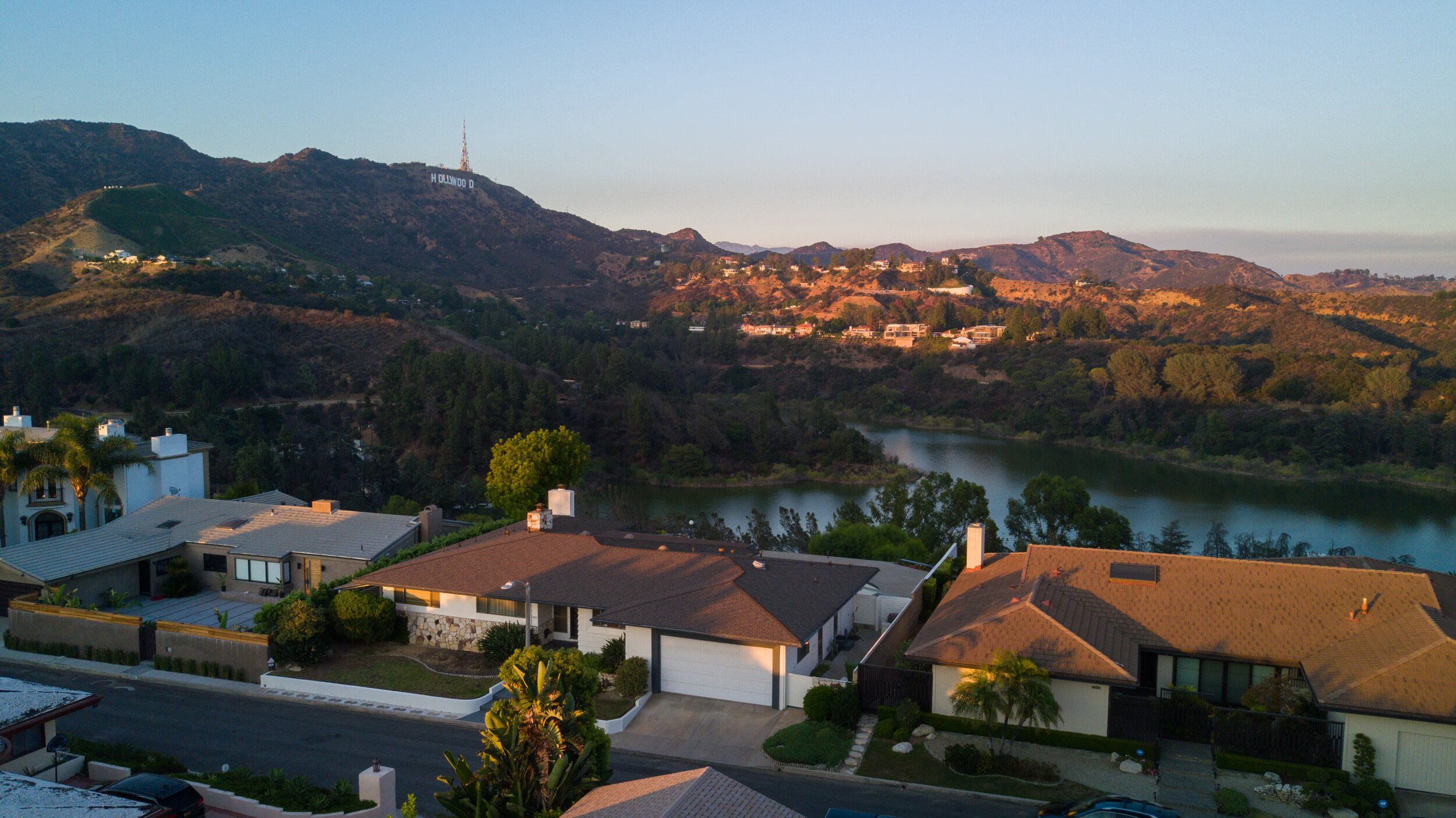 Hollywood hills home hollywood sign seller saved $31,575.jpg