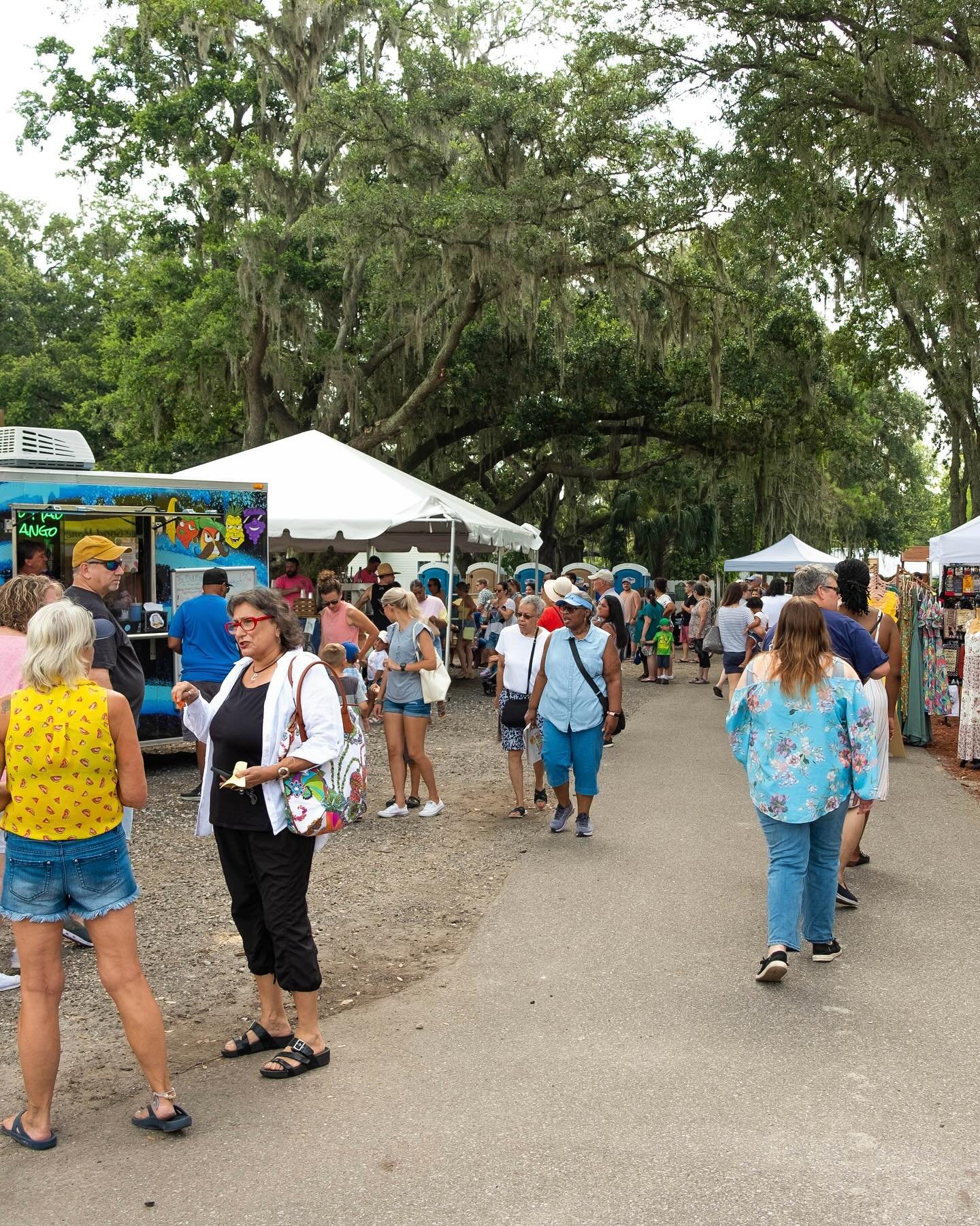 Sip &amp; Shop, aka the best Saturday of the month is back! Join us from 5&ndash;9PM to shop local vendors and support the amazing small businesses in our community. 🛍️🍷

Stick around for live music and happy hour from 8&ndash;10PM to end your nigh