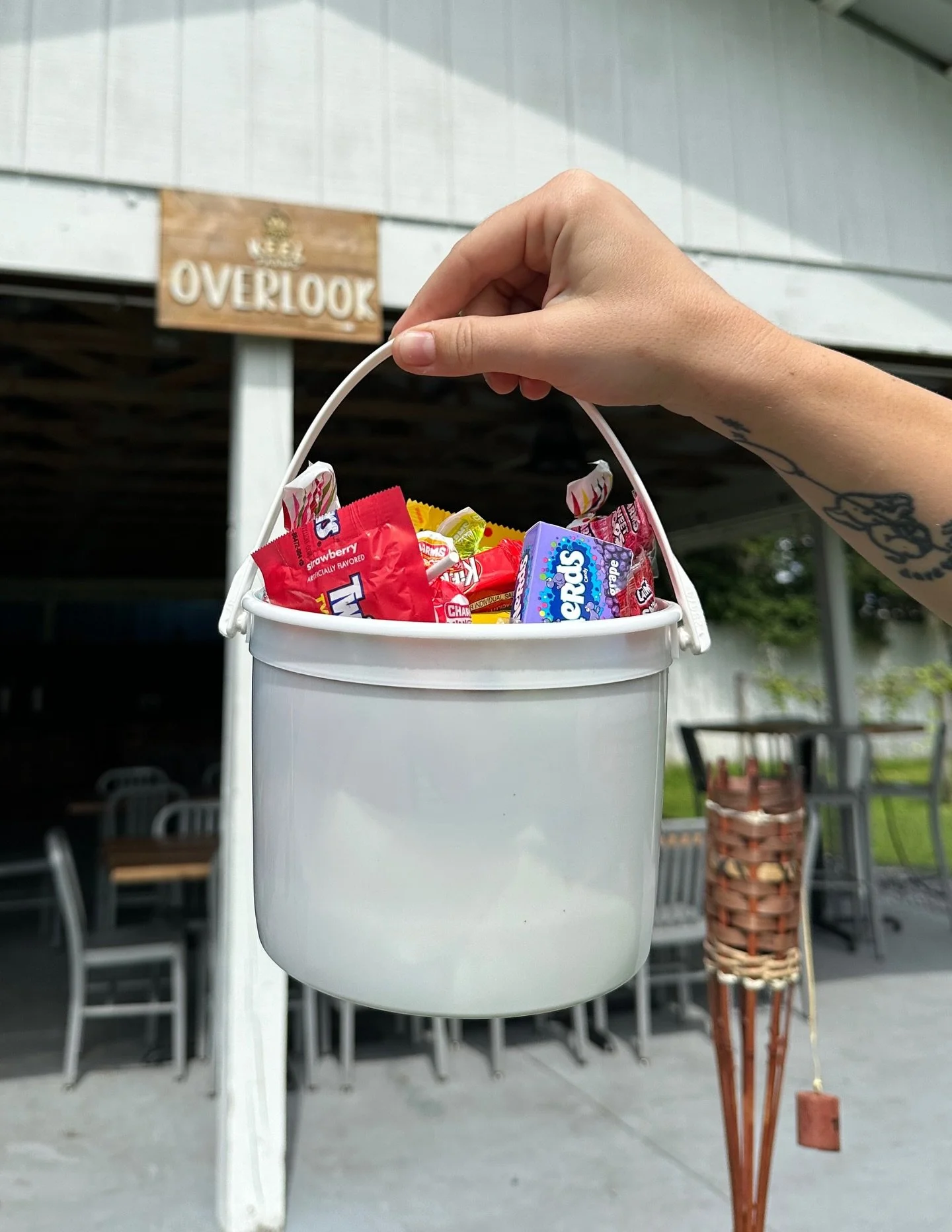 ๐ It’s the last weekend of Harvest Days and we’re ending it on a sweet note! ๐ป Kids can trick-or-treat with our vendors, just stop by their booths for something sweet! ๐ฌ
๐งบ BYOB (Bring Your Own Bucket) but if you forget, no worries! B