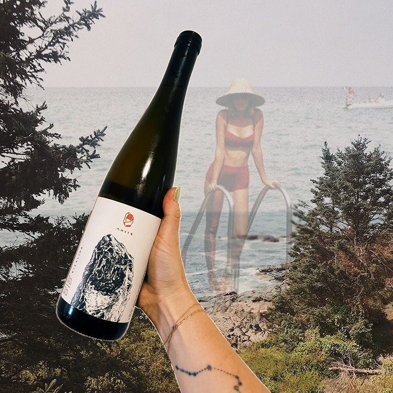 If we weren&rsquo;t in our costal grandma era before, we certainly are now. A light sweater, an adirondack chair on a big porch, sand still coating your feet, and a plate of hand shucked oysters. That. Is..The. Vibe. This Riesling is as energetic, co