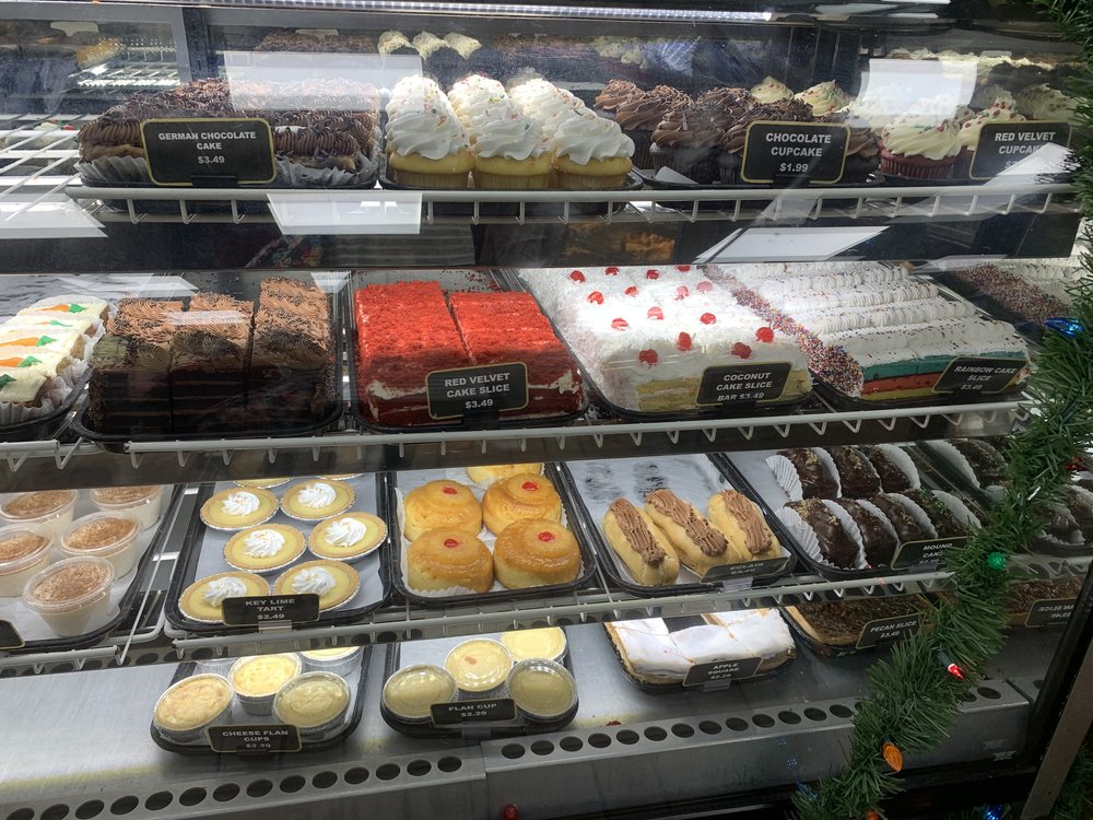 La Segunda Bakery cakes Ybor Florida.jpg