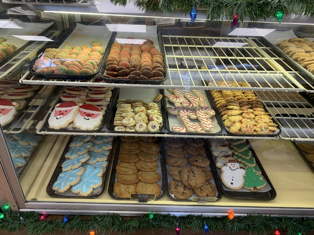 La Sagunda Bakery cookies Ybor Florida.jpg