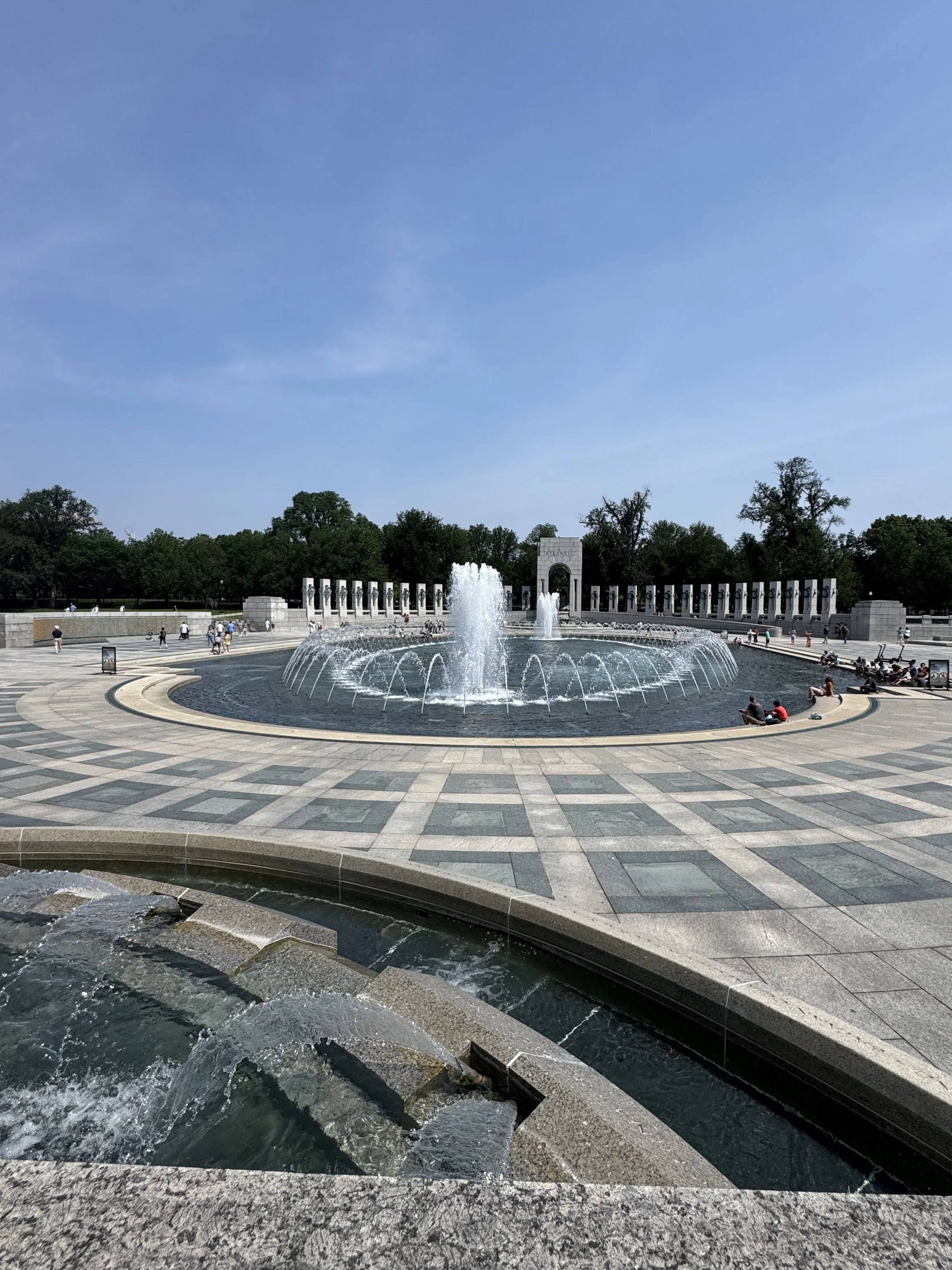 WW II Memorial Washington DC.JPEG