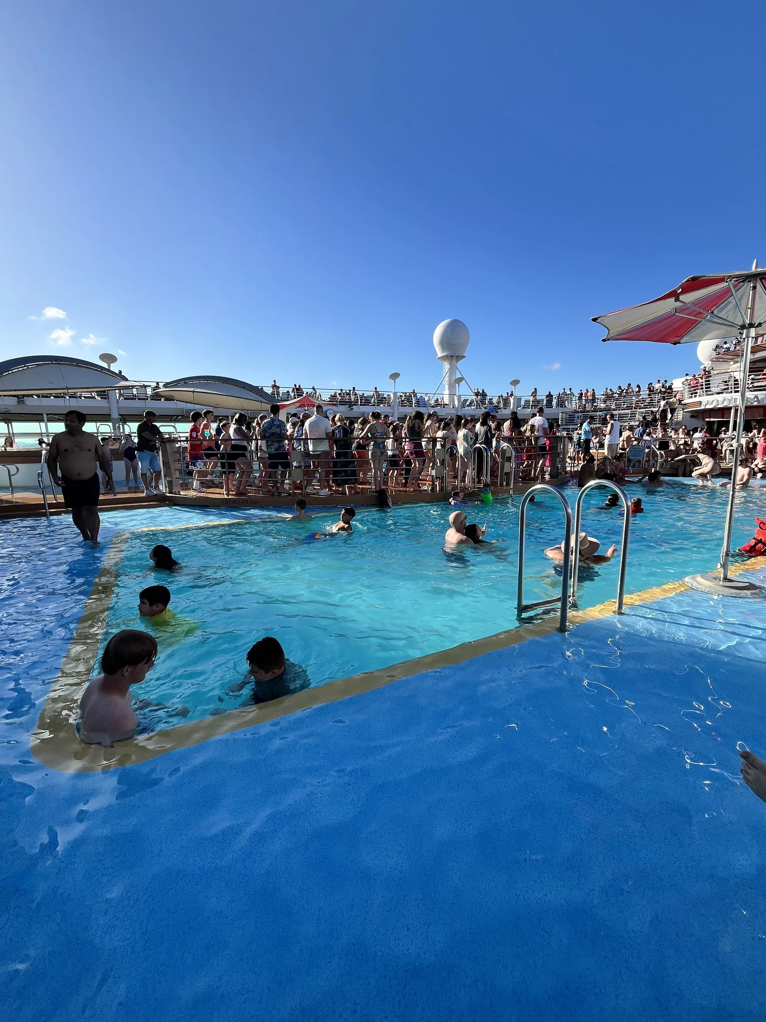 Pool Liberty of the Seas Royal Caribbean.jpg