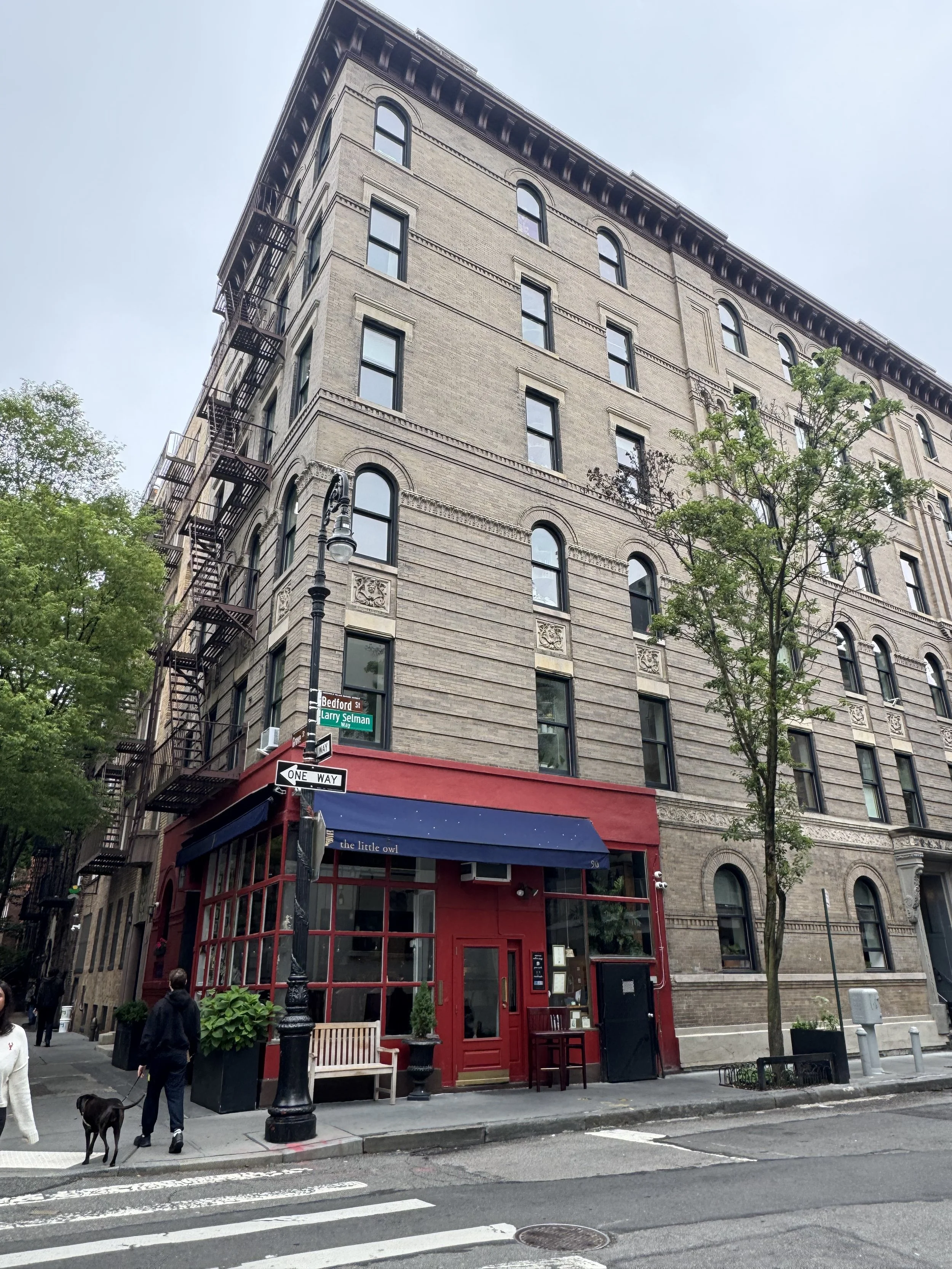 FRIENDS TV show New York City apartment exterior.JPEG