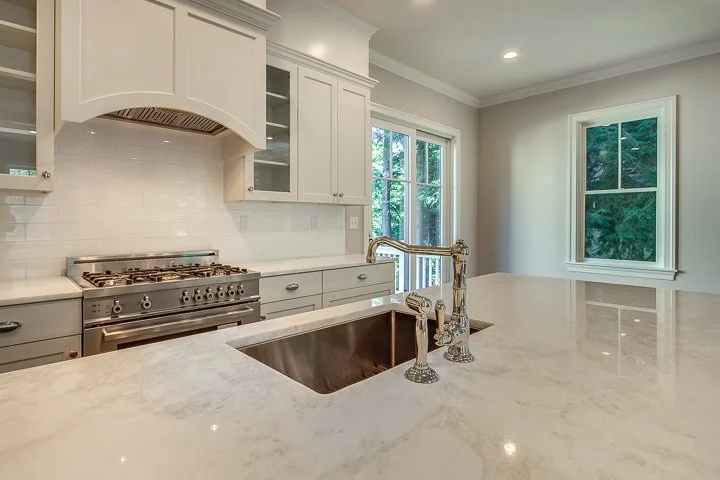 12_Kitchen-3.jpg