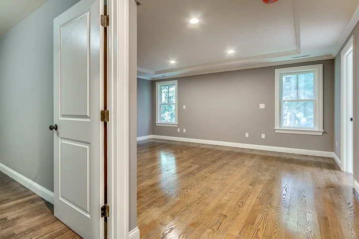 21_Master_Bedroom.jpg