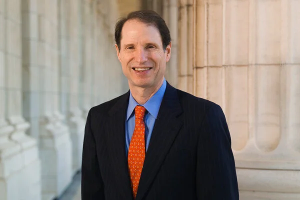 New Bill Would Jail Tech Execs Who Fudge Consumer Data-Use Info (YNOT)