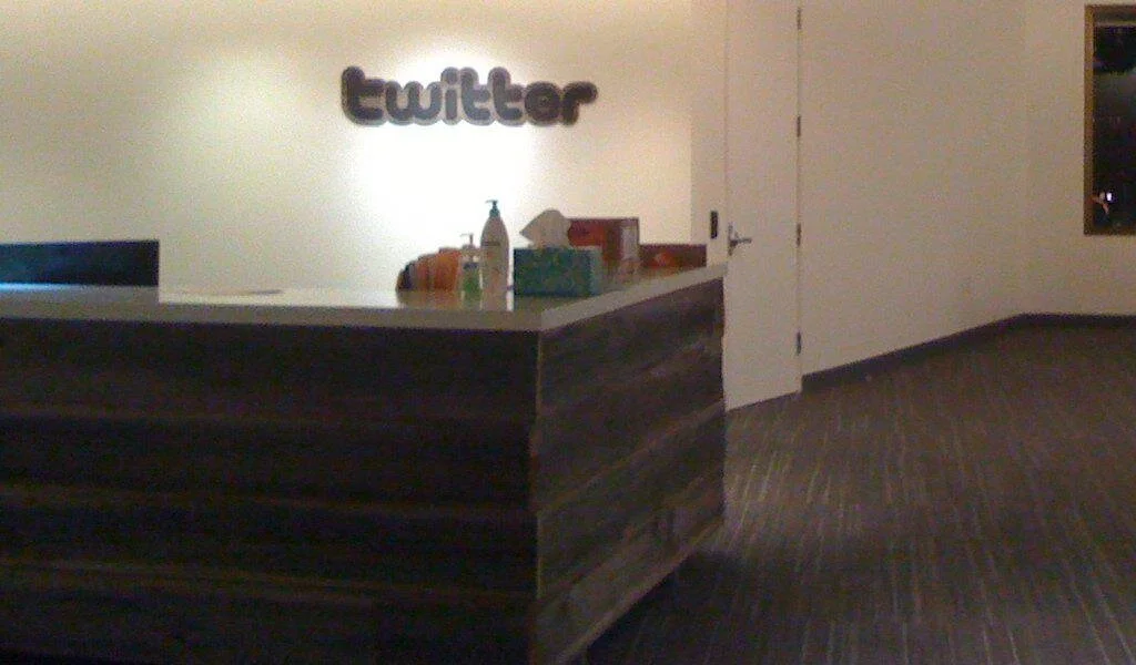 Anti-Porn ‘NoFap’ Twitter Account’s ‘Blue Checkmark’ Questioned (AVN)