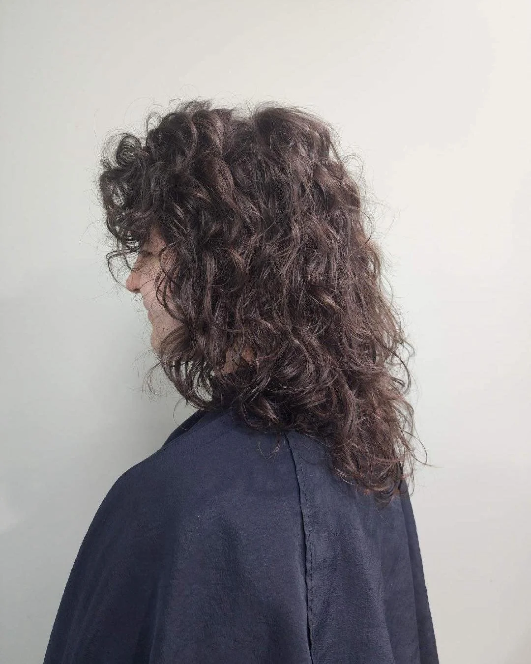 If your curls could talk, they&rsquo;d be screaming THANK YOU LAURA 🌀😂
Custom curl cut = bounce unlocked and shape restored ✂️✨
#LauraAtSalonAllure #CurlyGlowUp #SalonAllureHuntsville