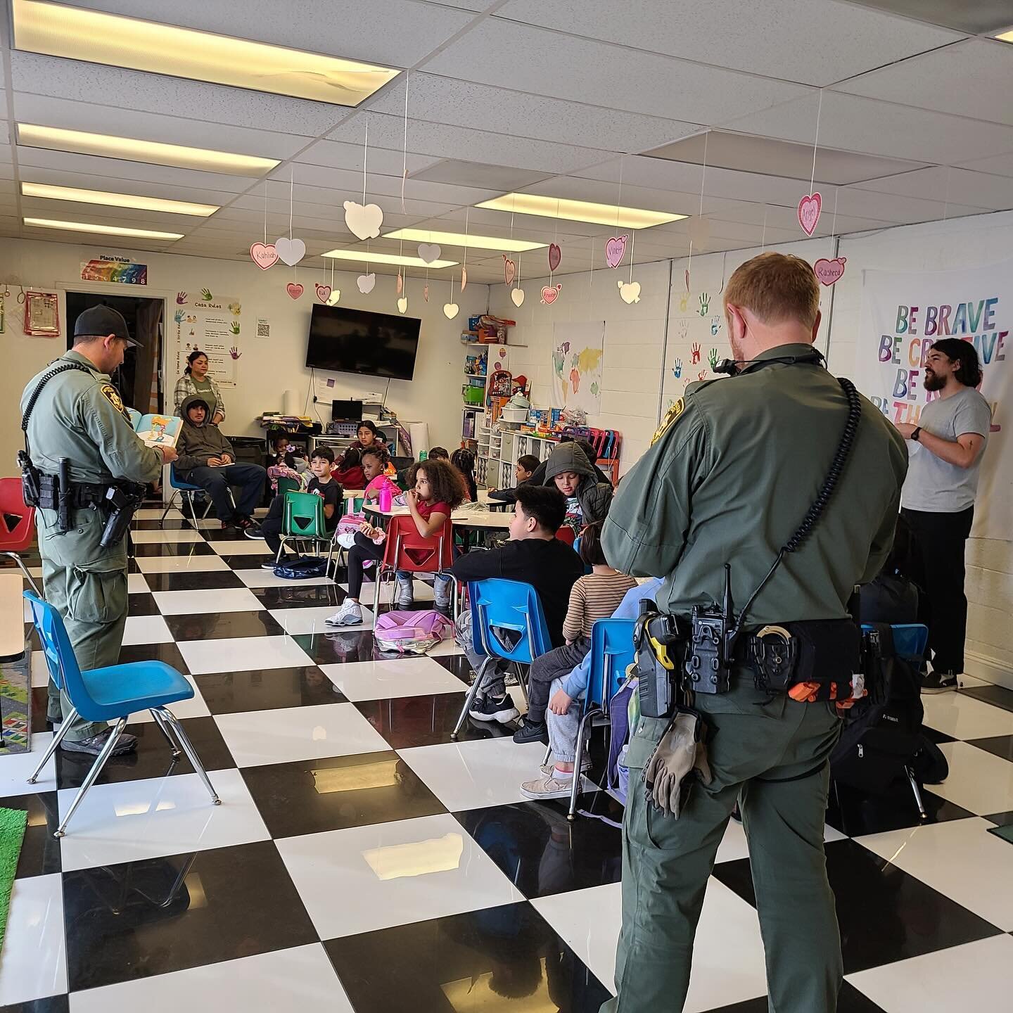 Our Naked City kids had @lvmpd_dtac read some fun books for reading week! #lightlovehope #casadeluzlv