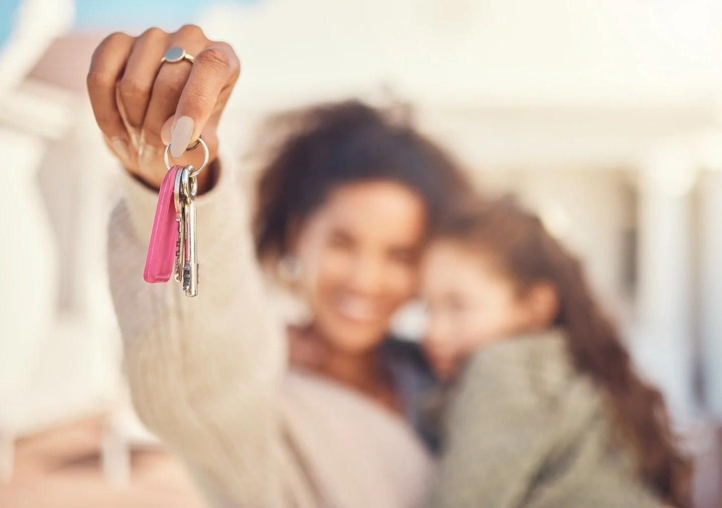 From Shelter to Stability
Recently, we walked alongside a mom moving from the family shelter into her own apartment. We brought furniture, stocked her pantry, and congratulated her on her new home. 
At Casa, we&rsquo;re not just about programs. We&rs