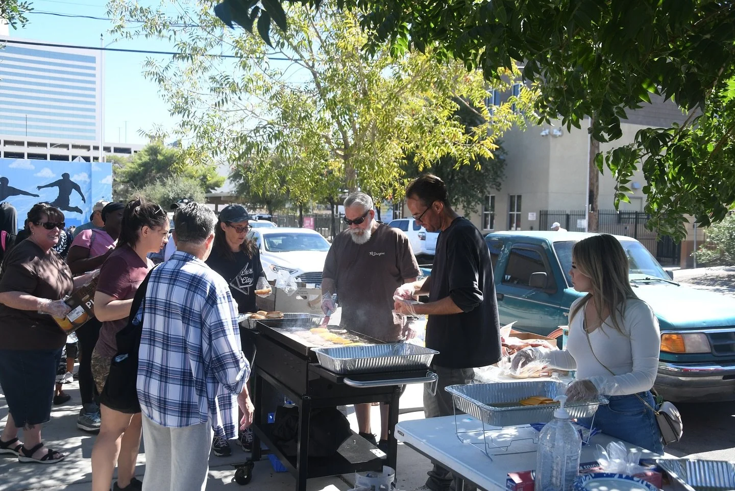 We had an incredible Saturday in Naked City! From firing up the grill at our neighborhood BBQ, to rolling up sleeves for a community clean-up, to doing a project at the Casa de Luz Hub, our neighbors, community, and volunteers showed the true meaning