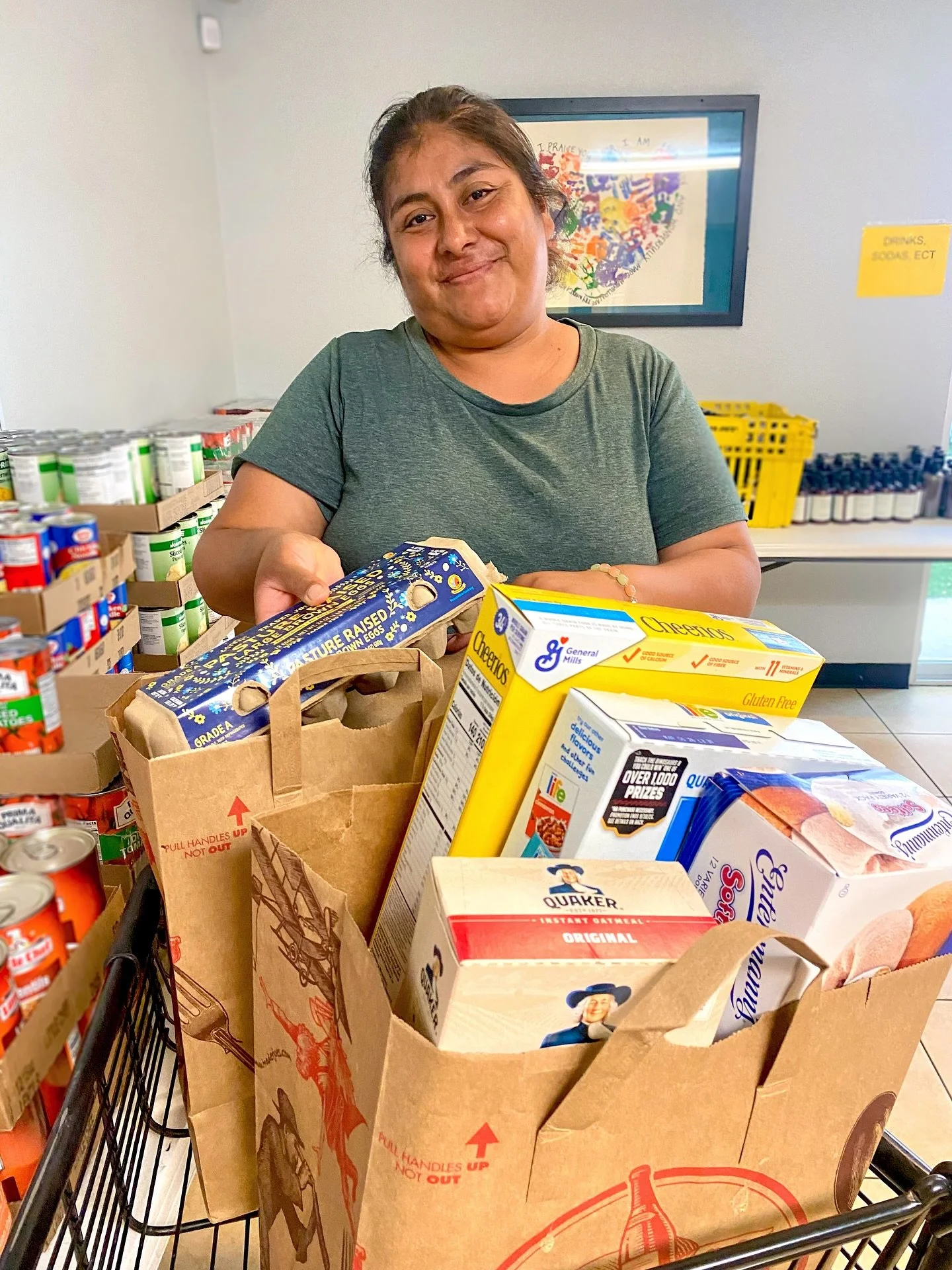 One of the most beautiful parts of Casa is seeing our neighbors step forward to serve. Many of the our families also volunteer, joining friends from our local church partners.

Together, they stock carts, distribute food, and greet everyone with care
