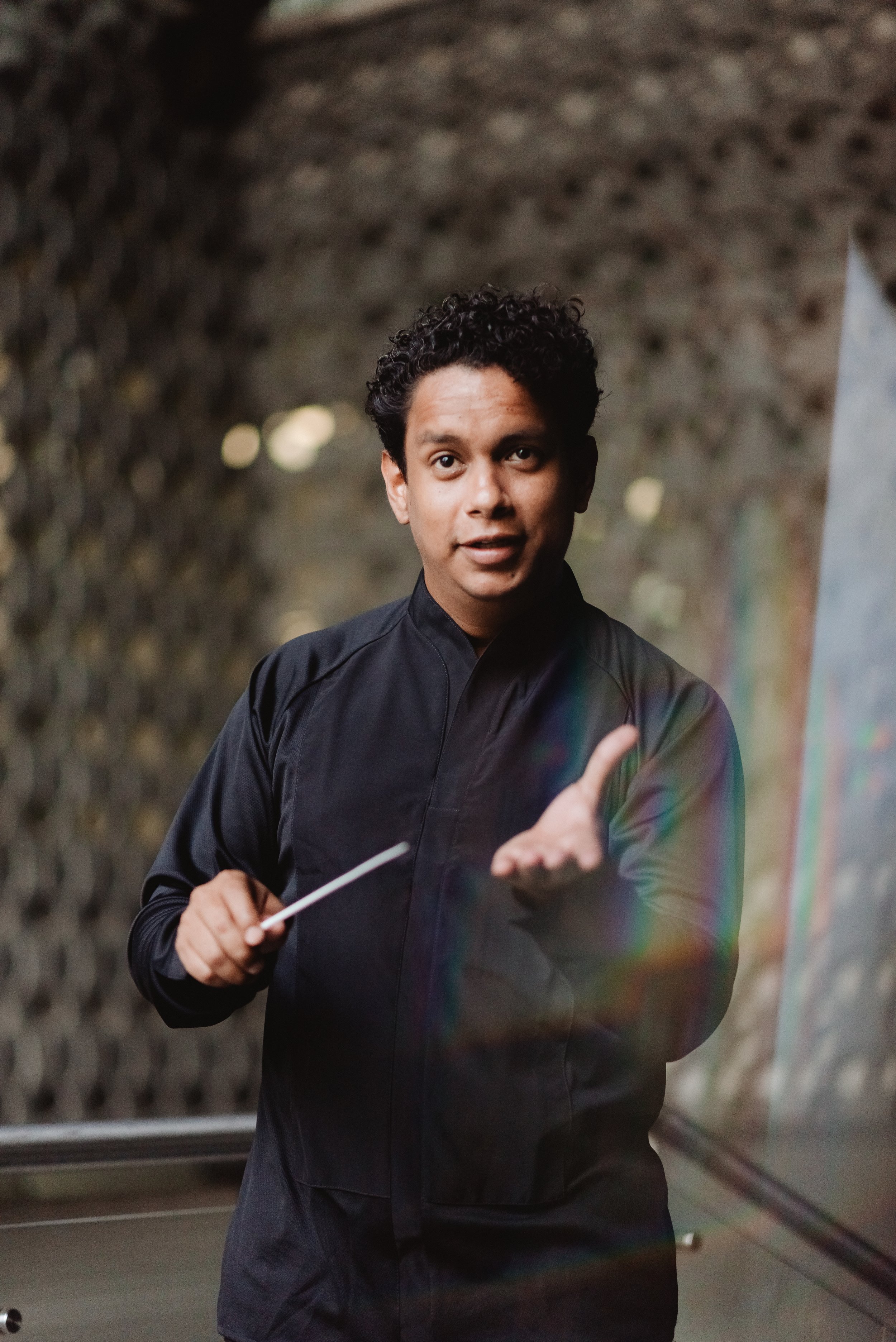 Sebastian Serrano Ayala - Colombian Conductor Seattle Music Educator - Medellin Personal Shooting  - Jota Pardo Wedding Photographer-96.jpg