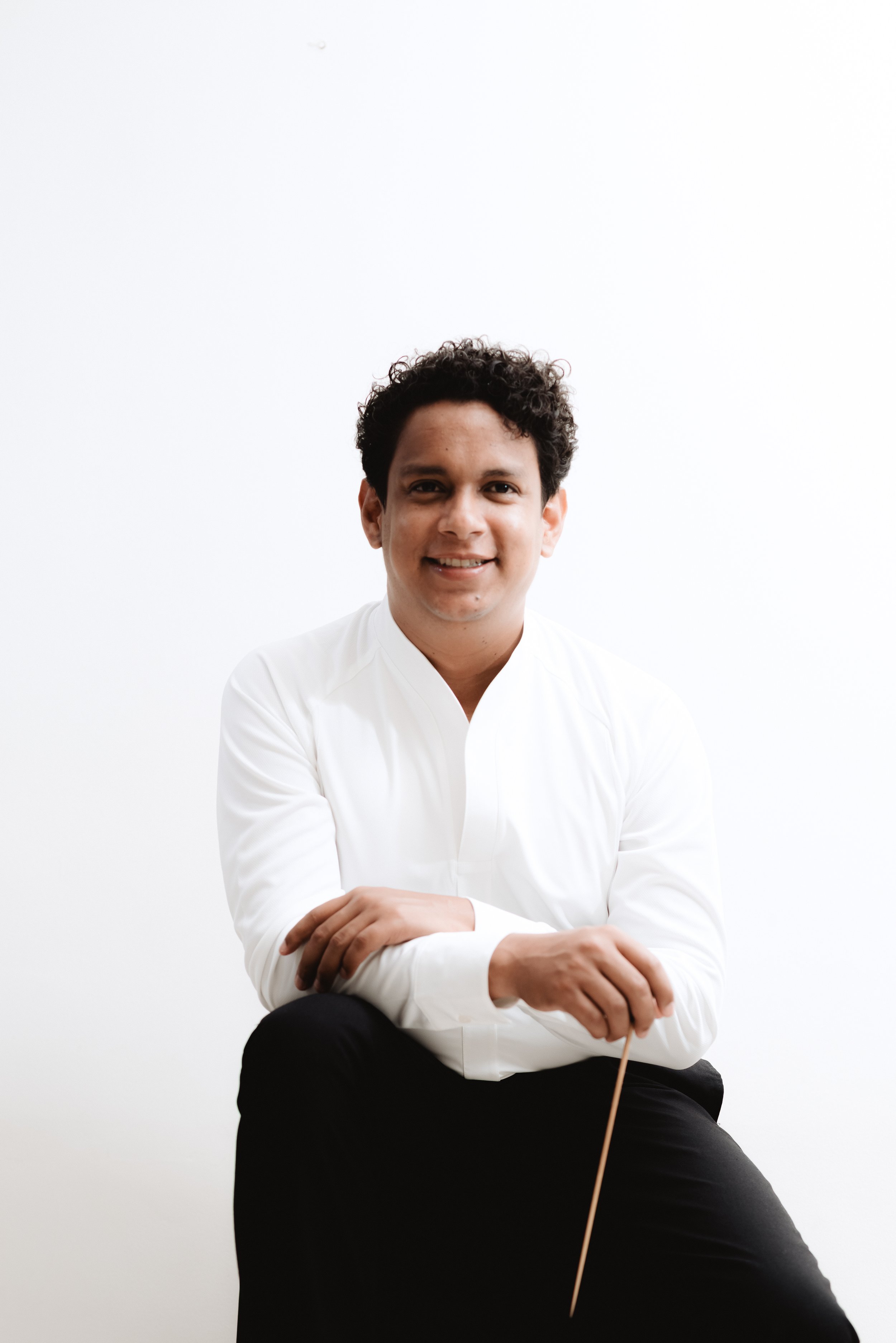 Sebastian Serrano Ayala - Colombian Conductor Seattle Music Educator - Medellin Personal Shooting  - Jota Pardo Wedding Photographer-228.jpg