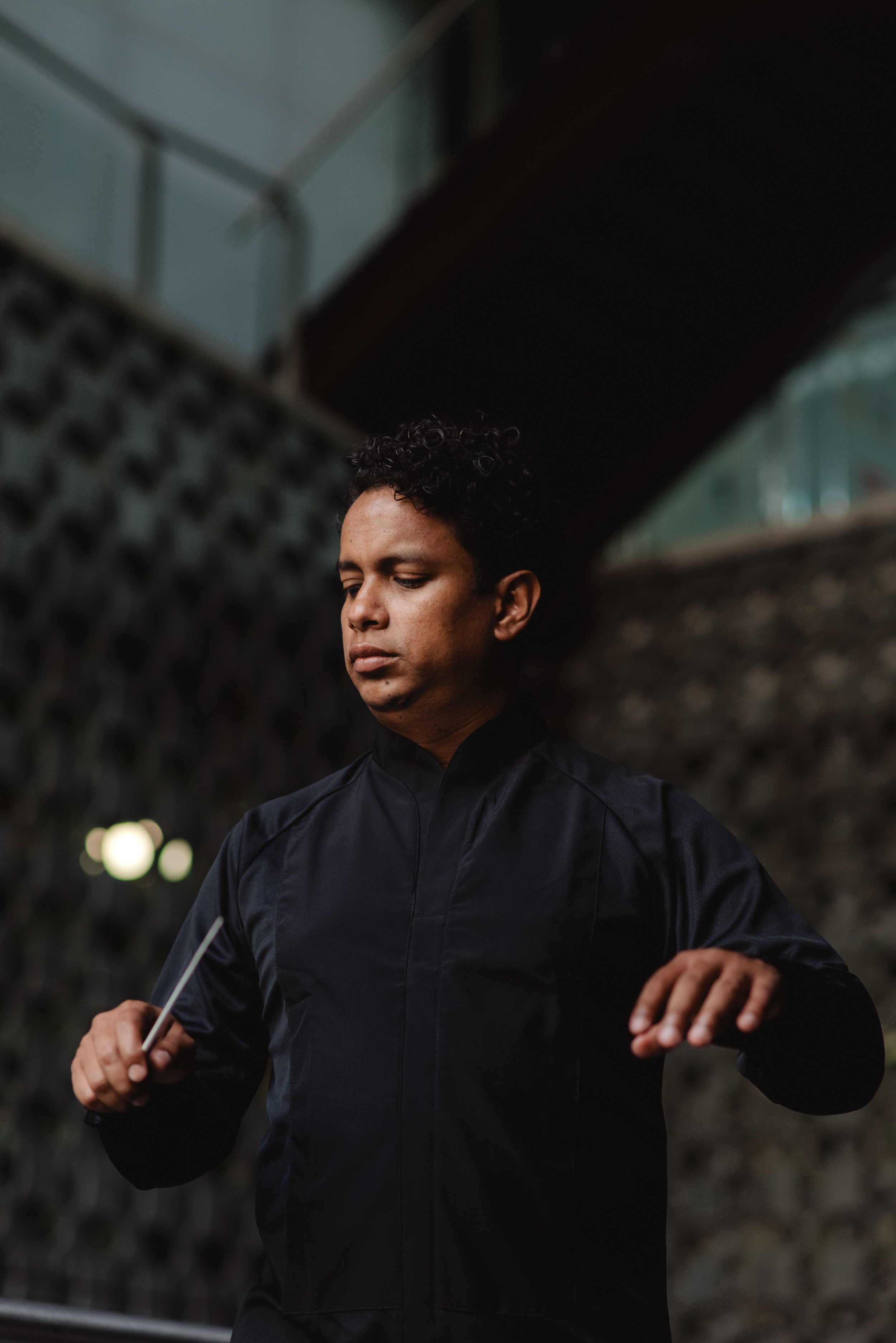 Sebastian Serrano Ayala - Colombian Conductor Seattle Music Educator - Medellin Personal Shooting  - Jota Pardo Wedding Photographer-63.jpg